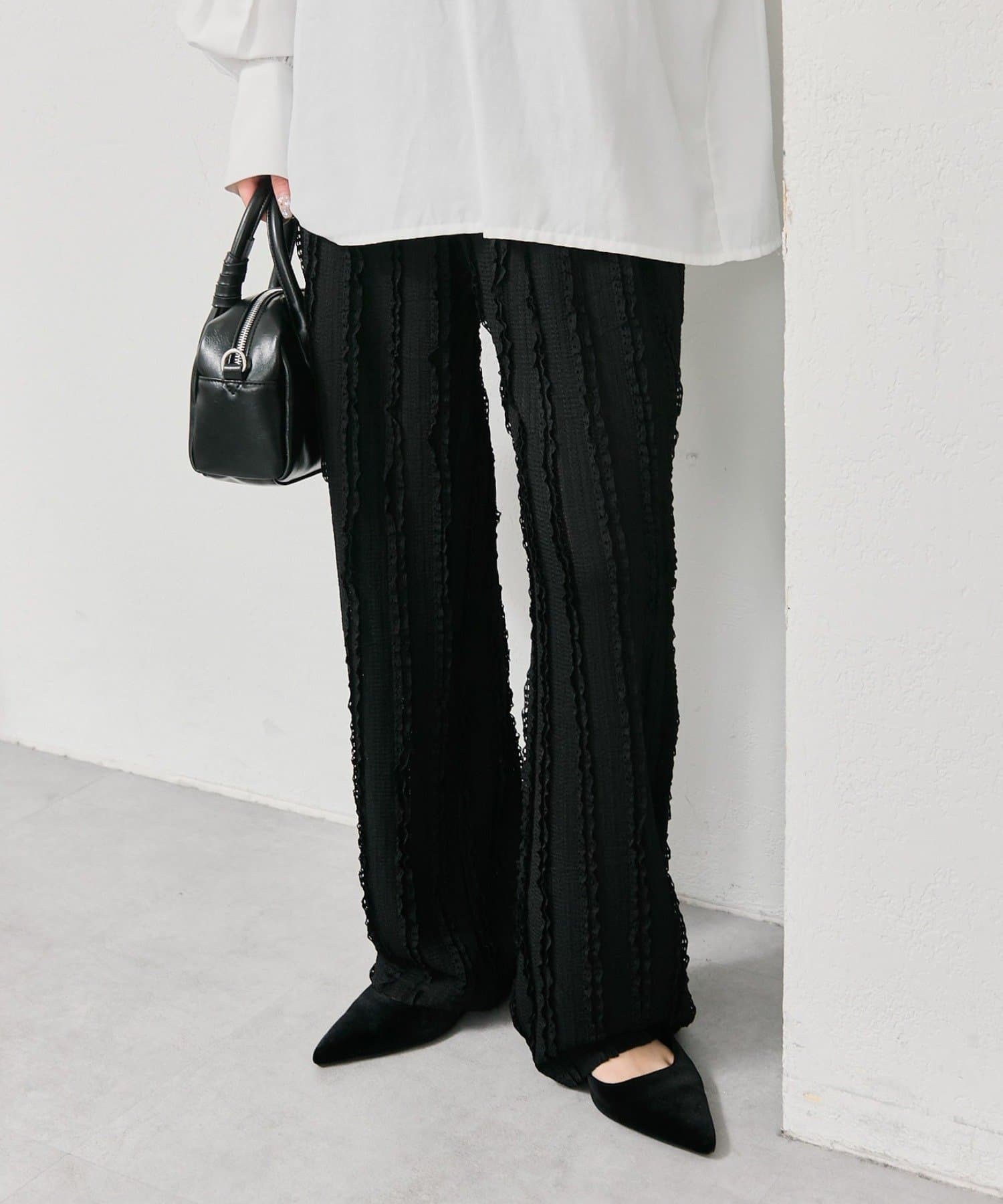 mystic(ミスティック) カットレースフレアパンツ