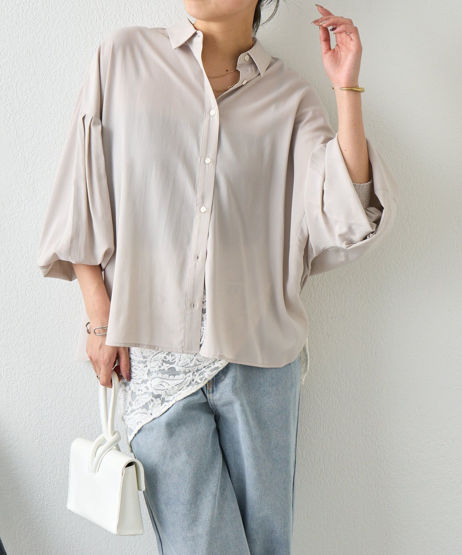 Jena　espace merveilleux(ジェナ　エスパスメルヴェイユ) 袖タックドルマンシャツ