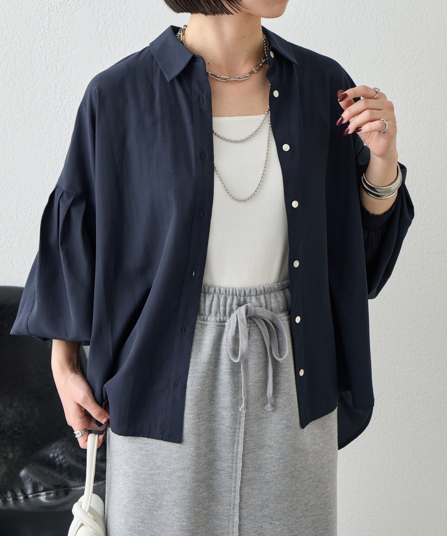 Jena　espace merveilleux(ジェナ　エスパスメルヴェイユ) 袖タックドルマンシャツ