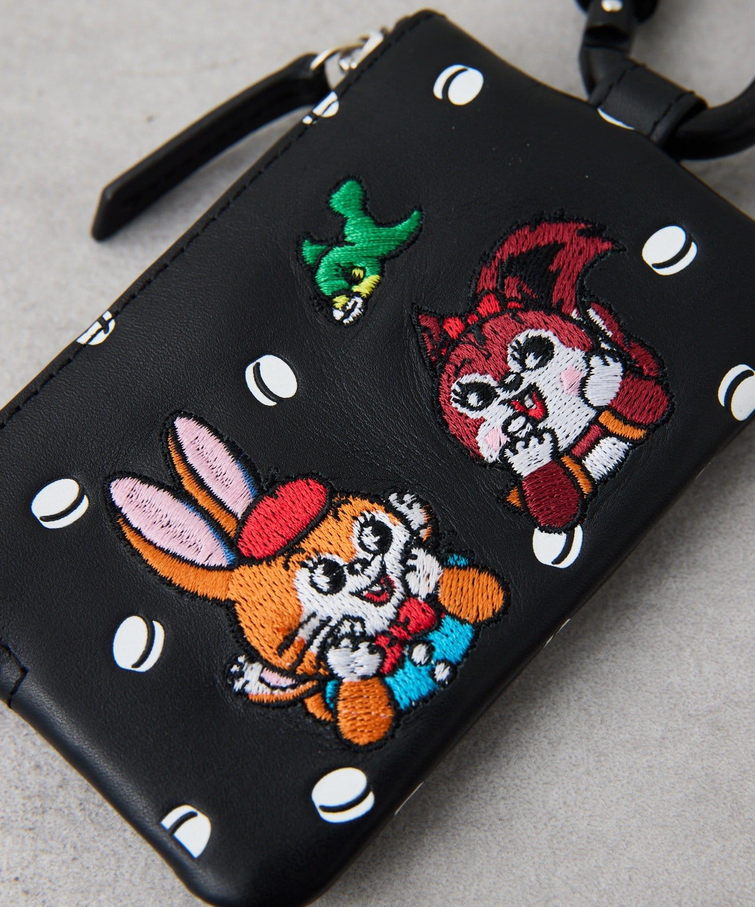 ear PAPILLONNER(イア パピヨネ) 【クッピーラムネ×ear】本革/コラボカラビナ付きパス＆キーケース