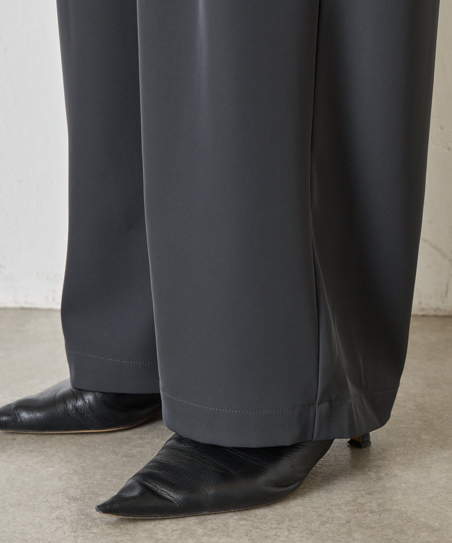 Jena　espace merveilleux(ジェナ　エスパスメルヴェイユ) フリルベストセットアップ