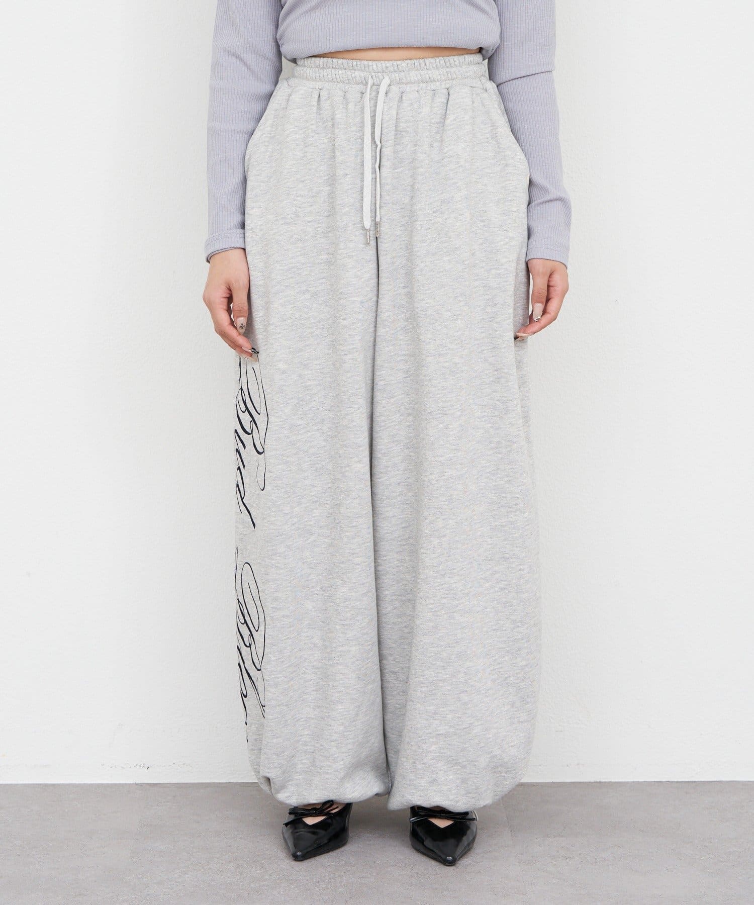 RAY CASSIN(レイカズン) 【セットアップで着られる】ロゴプリントルーズビッグスウェットパンツ