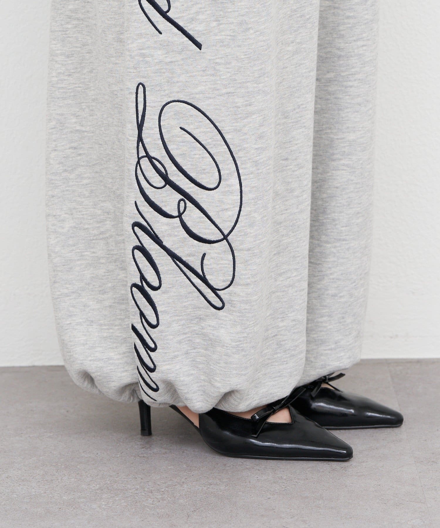 RAY CASSIN(レイカズン) 【セットアップで着られる】ロゴプリントルーズビッグスウェットパンツ