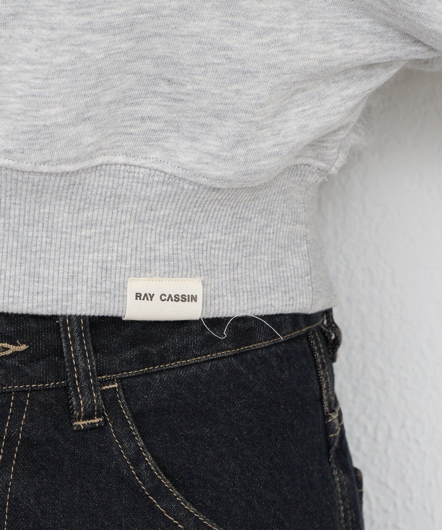 RAY CASSIN(レイカズン) 【セットアップで着られる】ピグメントオフショルショートスウェット
