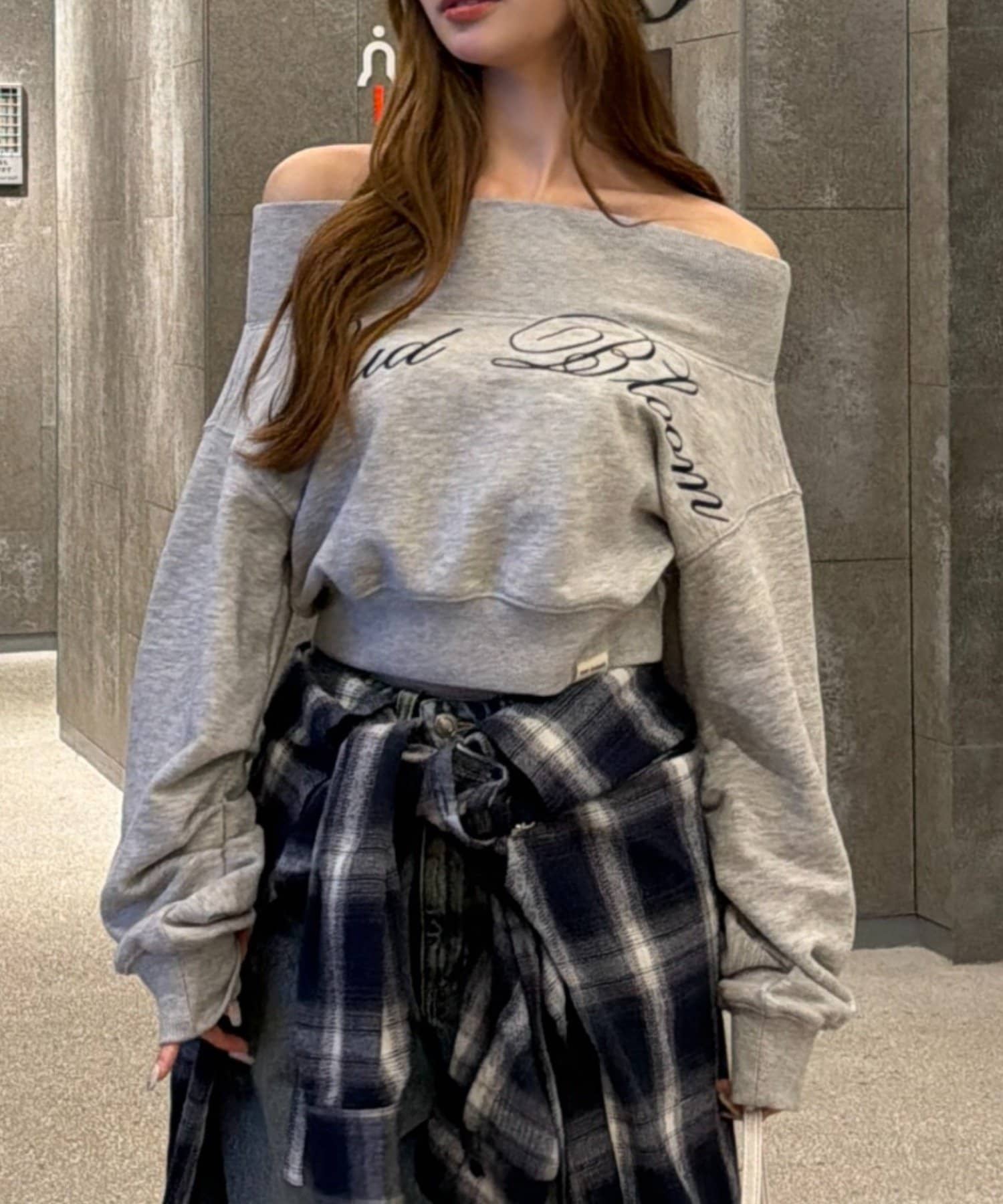 RAY CASSIN(レイカズン) 【セットアップで着られる】ピグメントオフショルショートスウェット