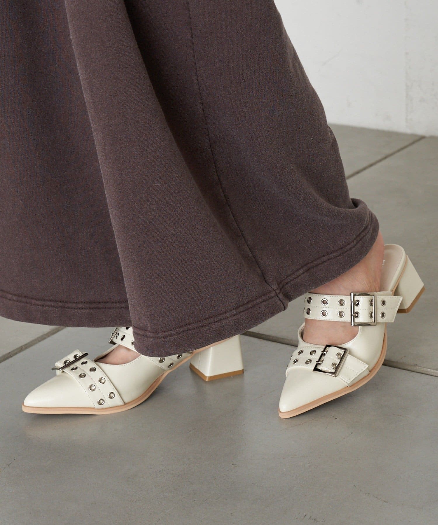 RAY CASSIN(レイカズン) アイレットミュール