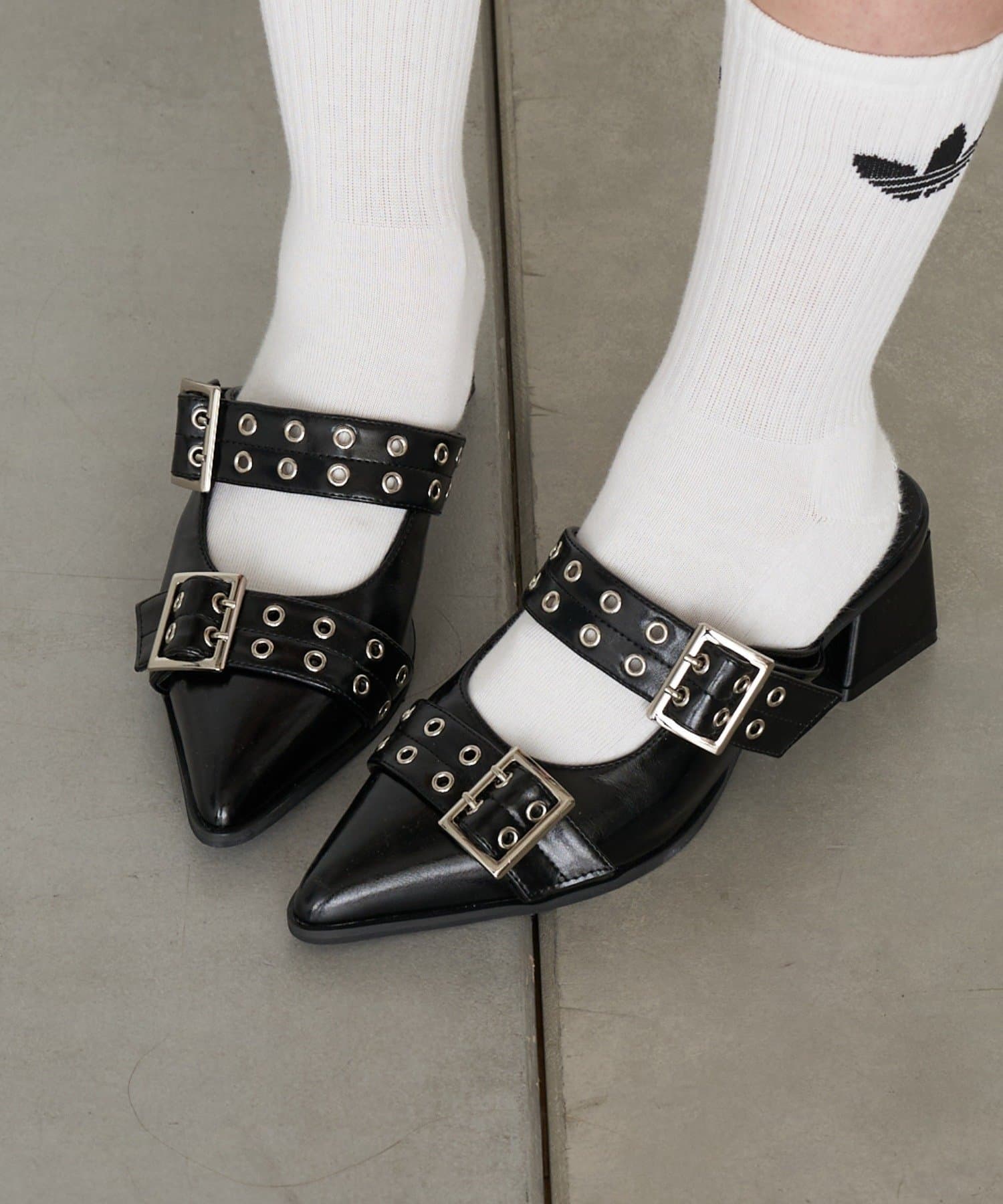 RAY CASSIN(レイカズン) アイレットミュール