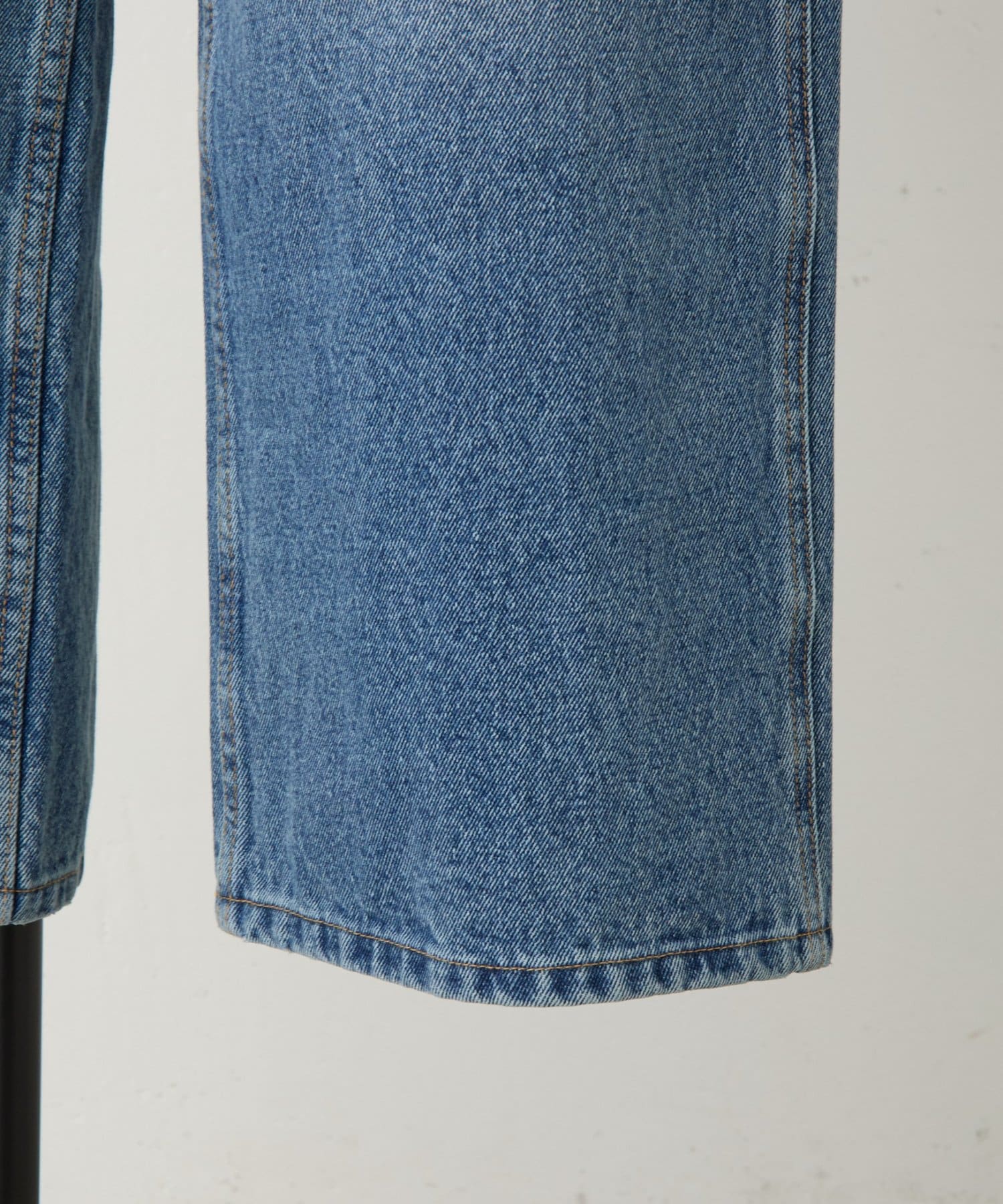 BEARDSLEY(ビアズリー) 刺繍入りワイドデニム