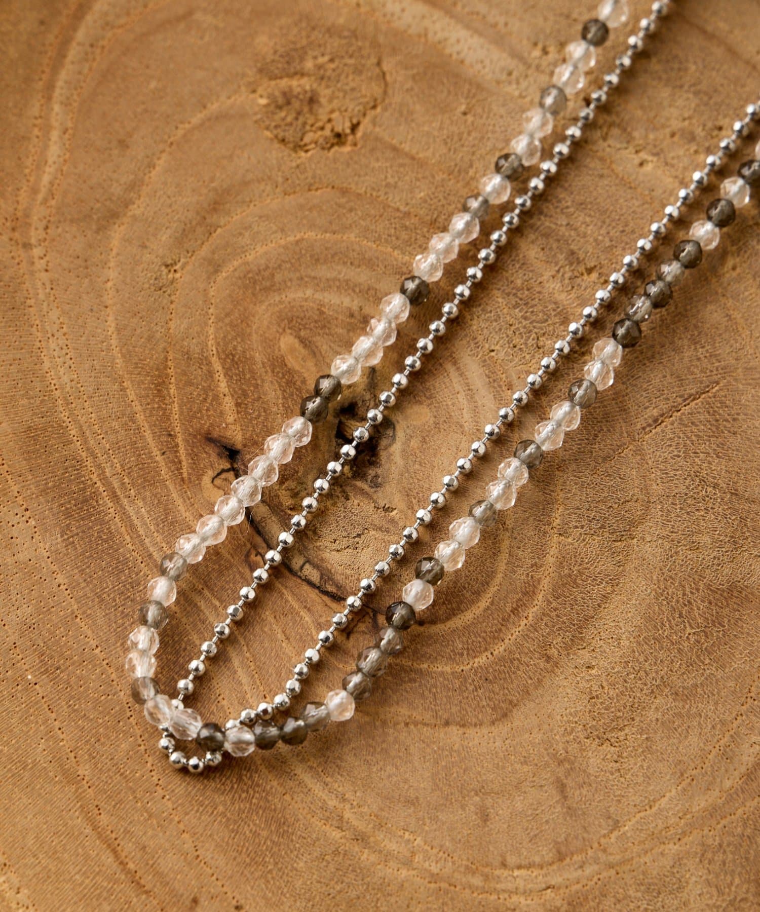 Jena　espace merveilleux(ジェナ　エスパスメルヴェイユ) 2連ビーズネックレス