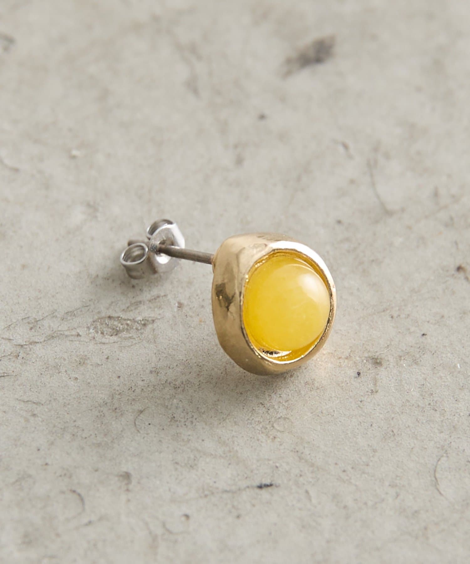 Jena　espace merveilleux(ジェナ　エスパスメルヴェイユ) ツブストーンピアス