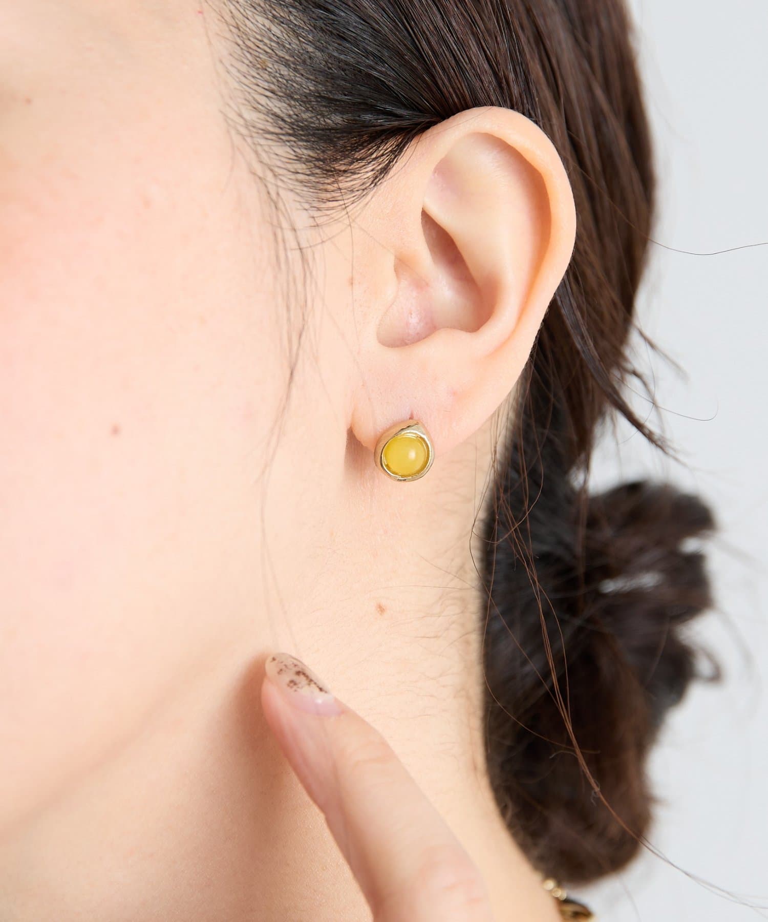 Jena　espace merveilleux(ジェナ　エスパスメルヴェイユ) ツブストーンピアス