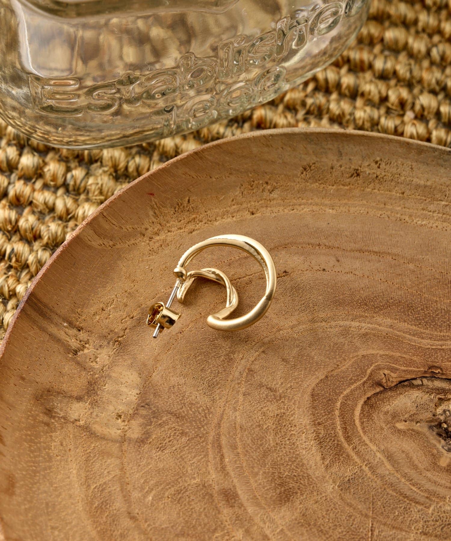 Jena　espace merveilleux(ジェナ　エスパスメルヴェイユ) メタルウェーブピアス