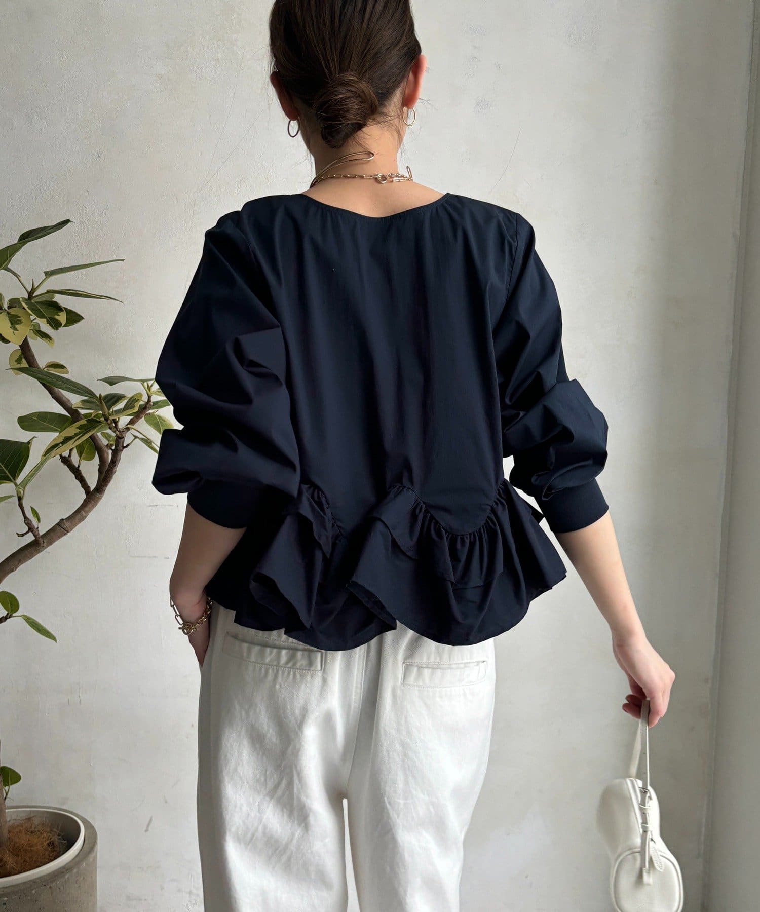 DOUDOU(ドゥドゥ) 袖リブペプラムフリルブラウス