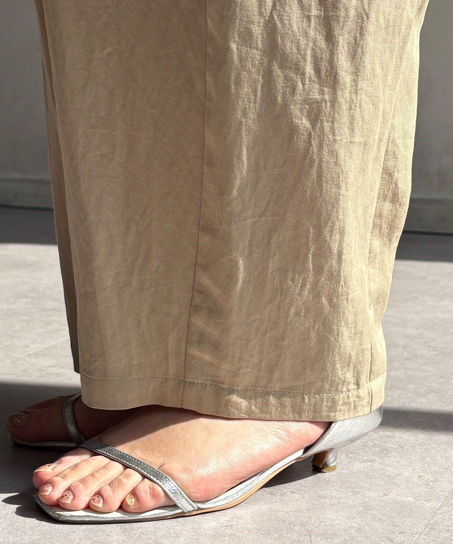 DOUDOU(ドゥドゥ) 【WEB限定】フロントタックカービーパンツ