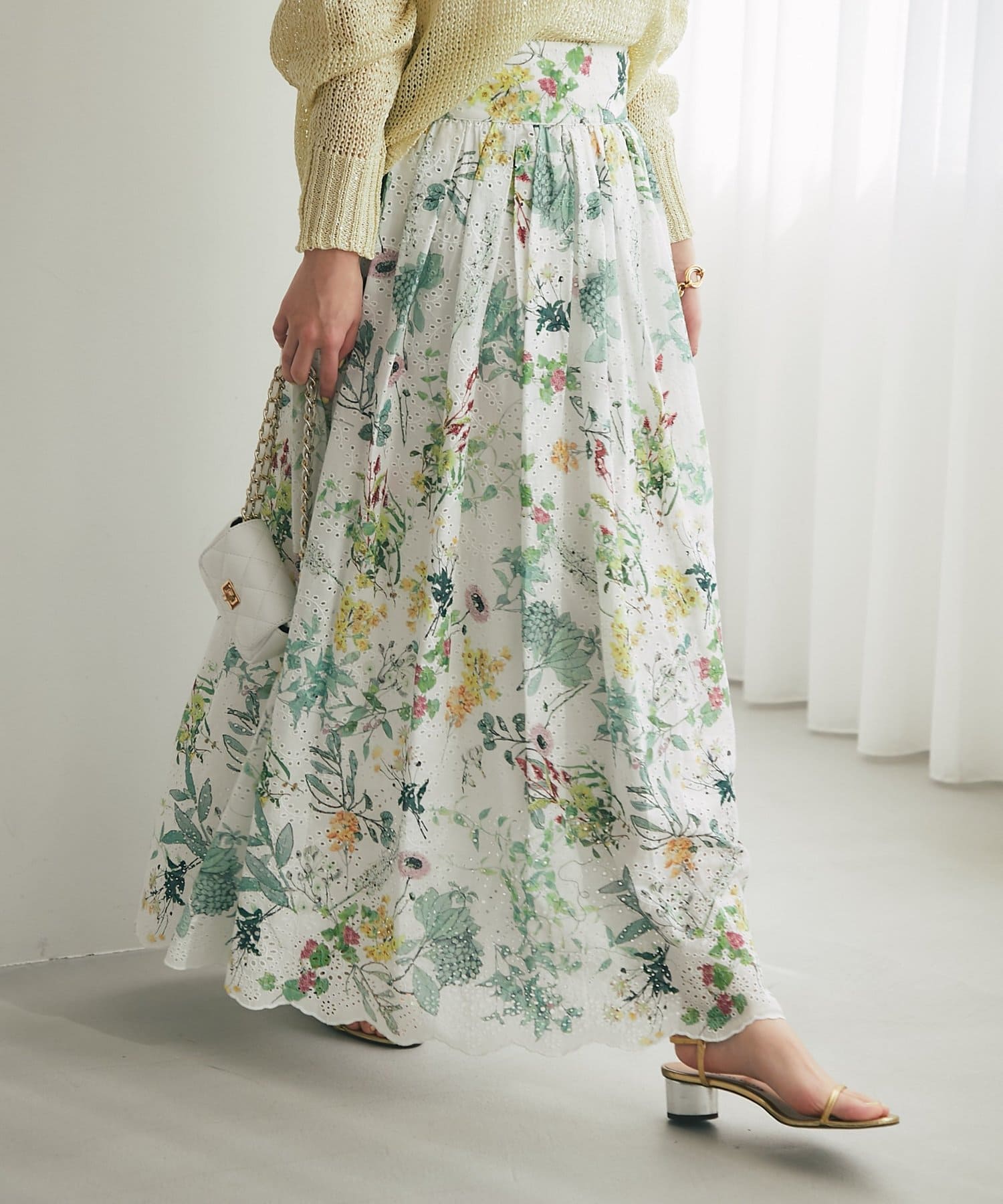 La boutique BonBon(ラブティックボンボン) 【着映えスカート】エンブロイダリーフラワープリントスカート