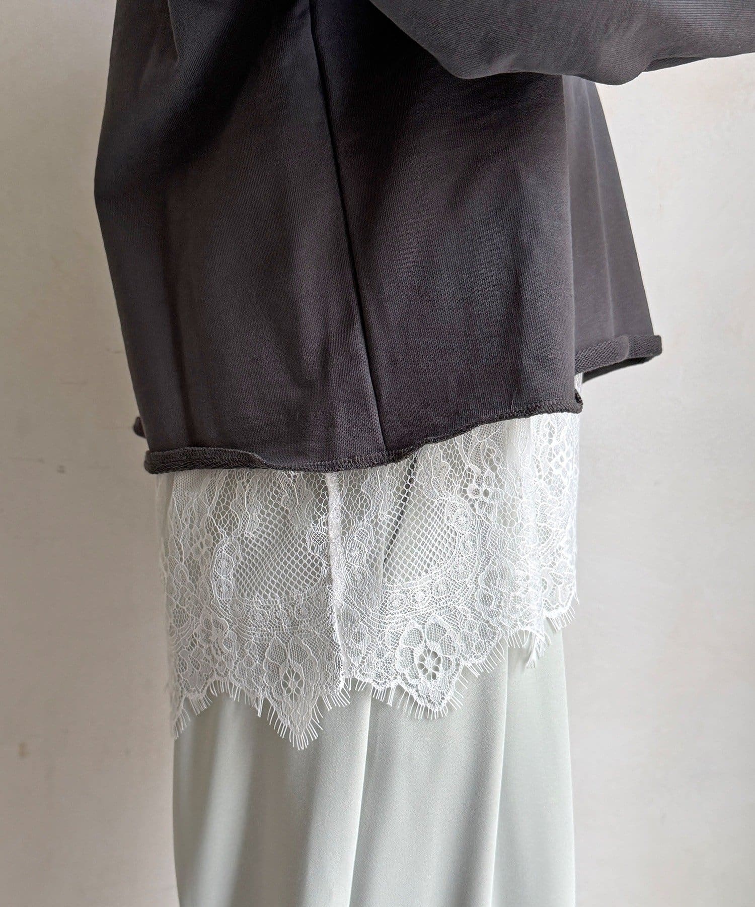 DOUDOU(ドゥドゥ) 【WEB限定】Vネック裏毛×レースロンTEEセット