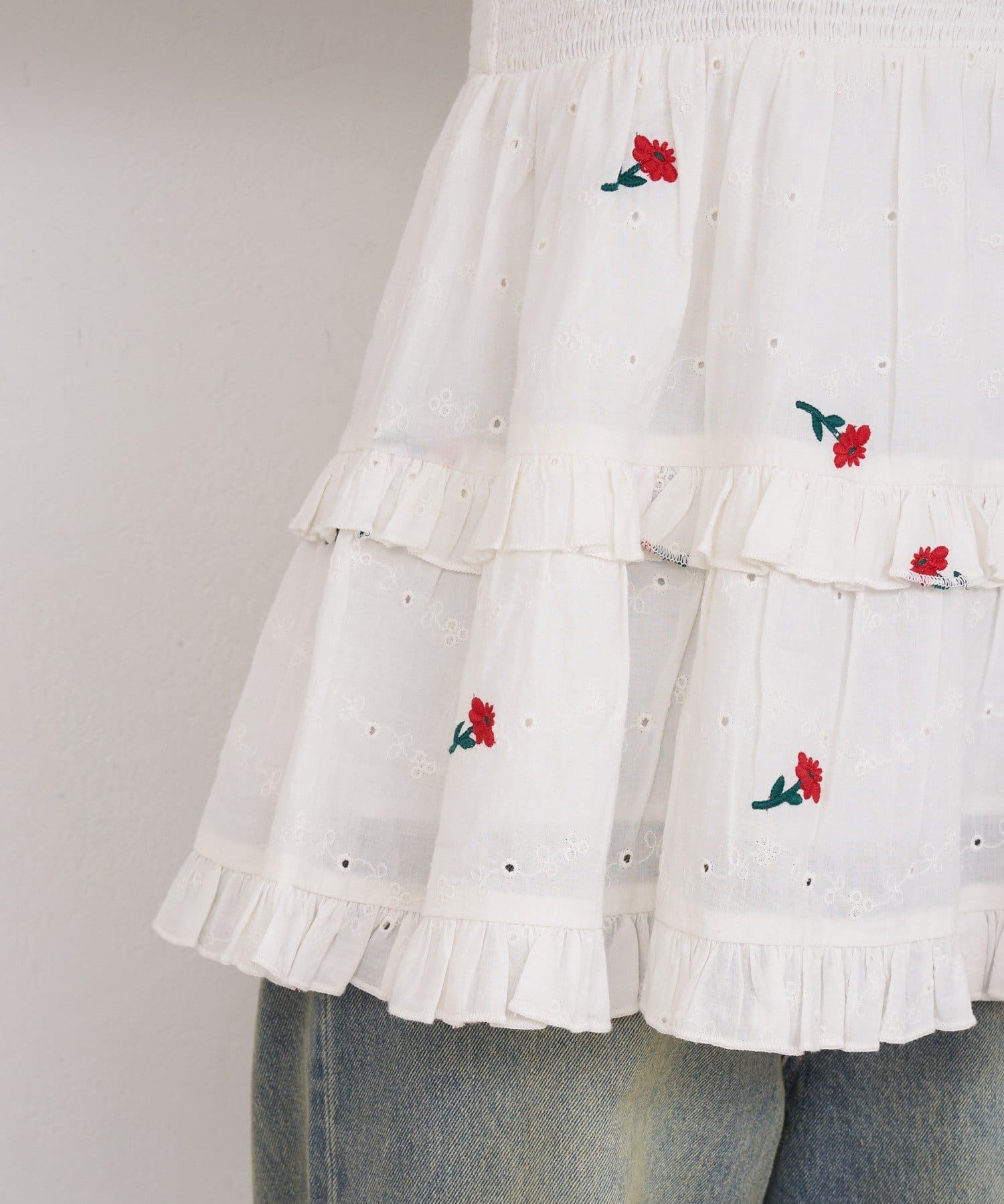 CIAOPANIC(チャオパニック) 【She desires...】2WAYシャーリングティアード刺繍ビスチェ