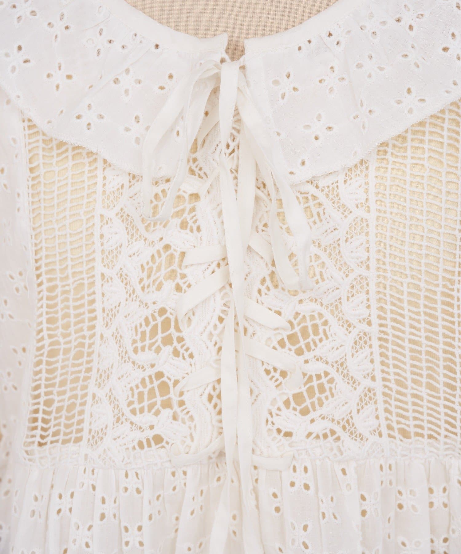 CIAOPANIC(チャオパニック) 【She desires…】レースアップパフスリーブブラウス