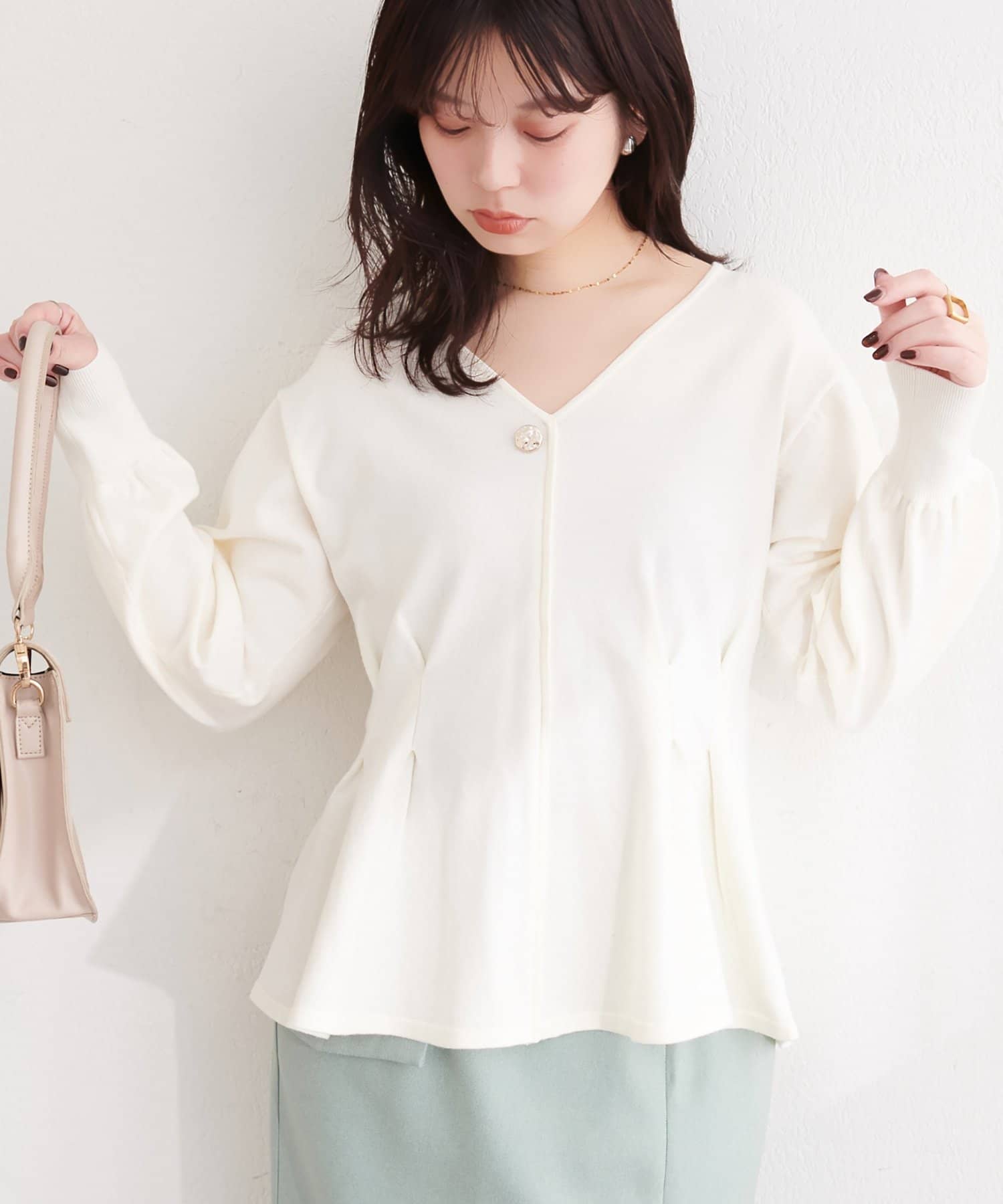 natural couture(ナチュラルクチュール) 〈osono〉タックペプラムニット