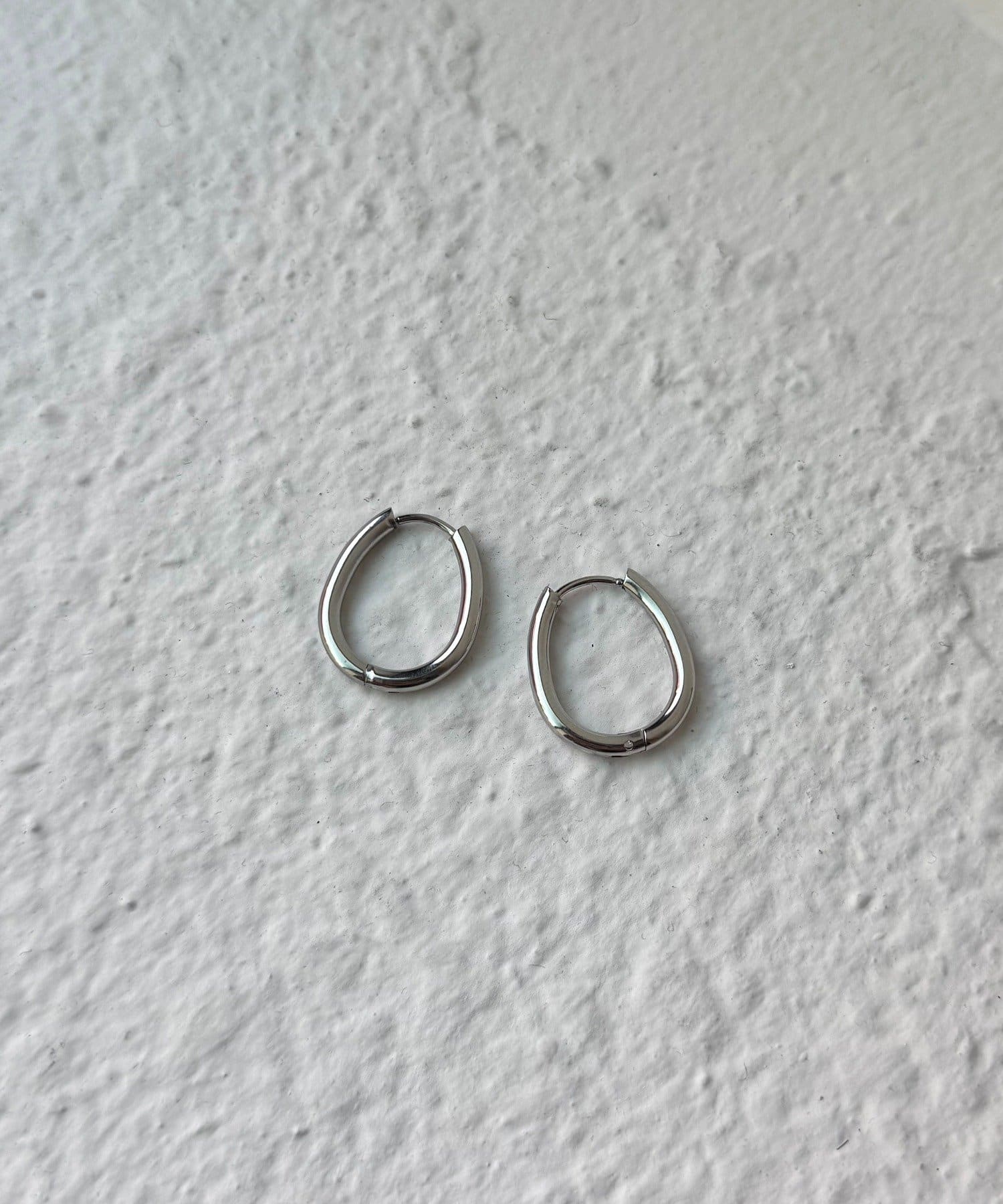 Lattice(ラティス) ＜ステンレス＞オーバルワンタッチピアス