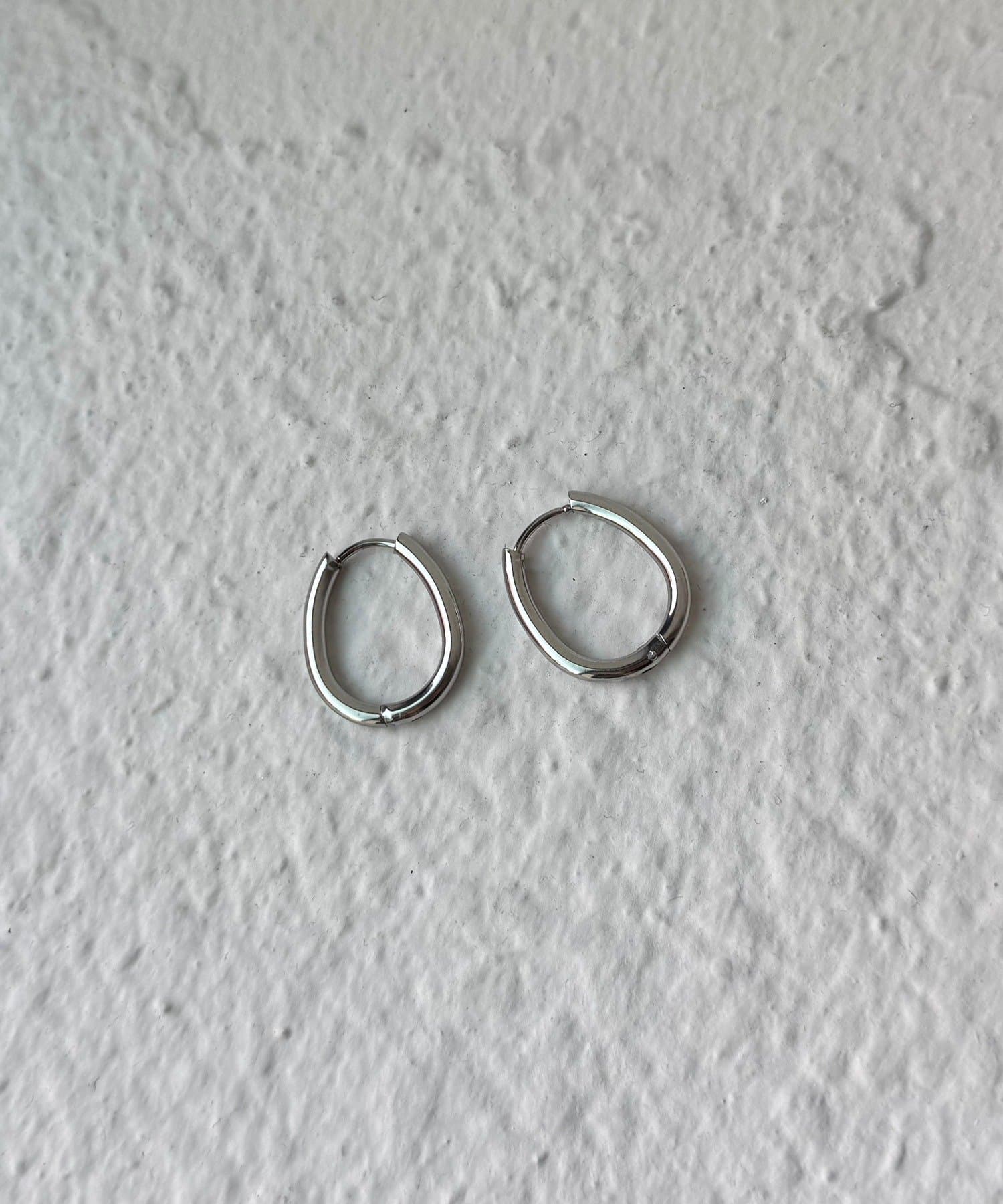 Lattice(ラティス) ＜ステンレス＞オーバルワンタッチピアス