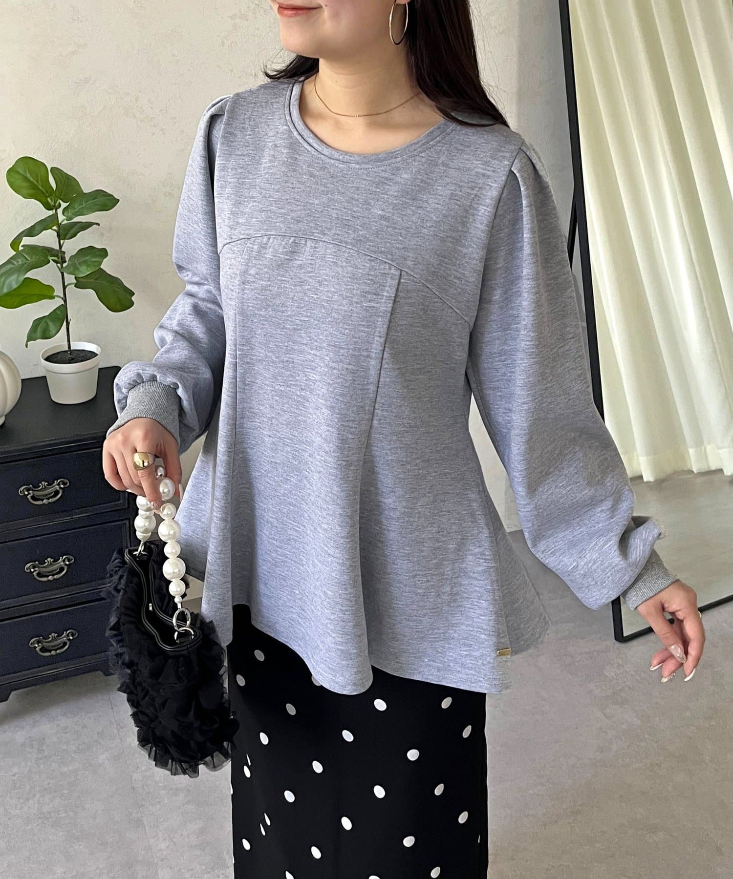 prose verse(プロズヴェール) パフスリーブ裾フレア切替トップス