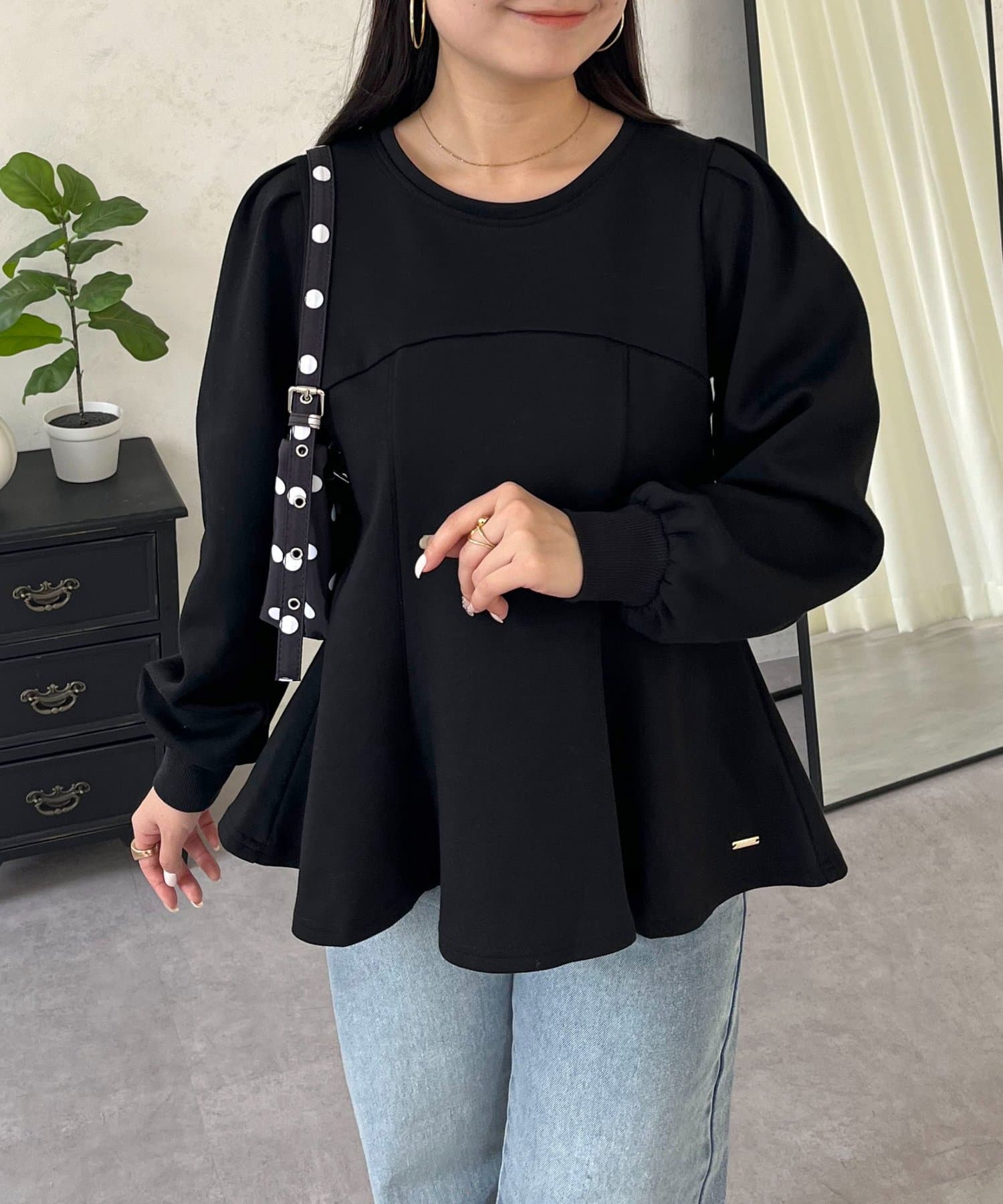 prose verse(プロズヴェール) パフスリーブ裾フレア切替トップス