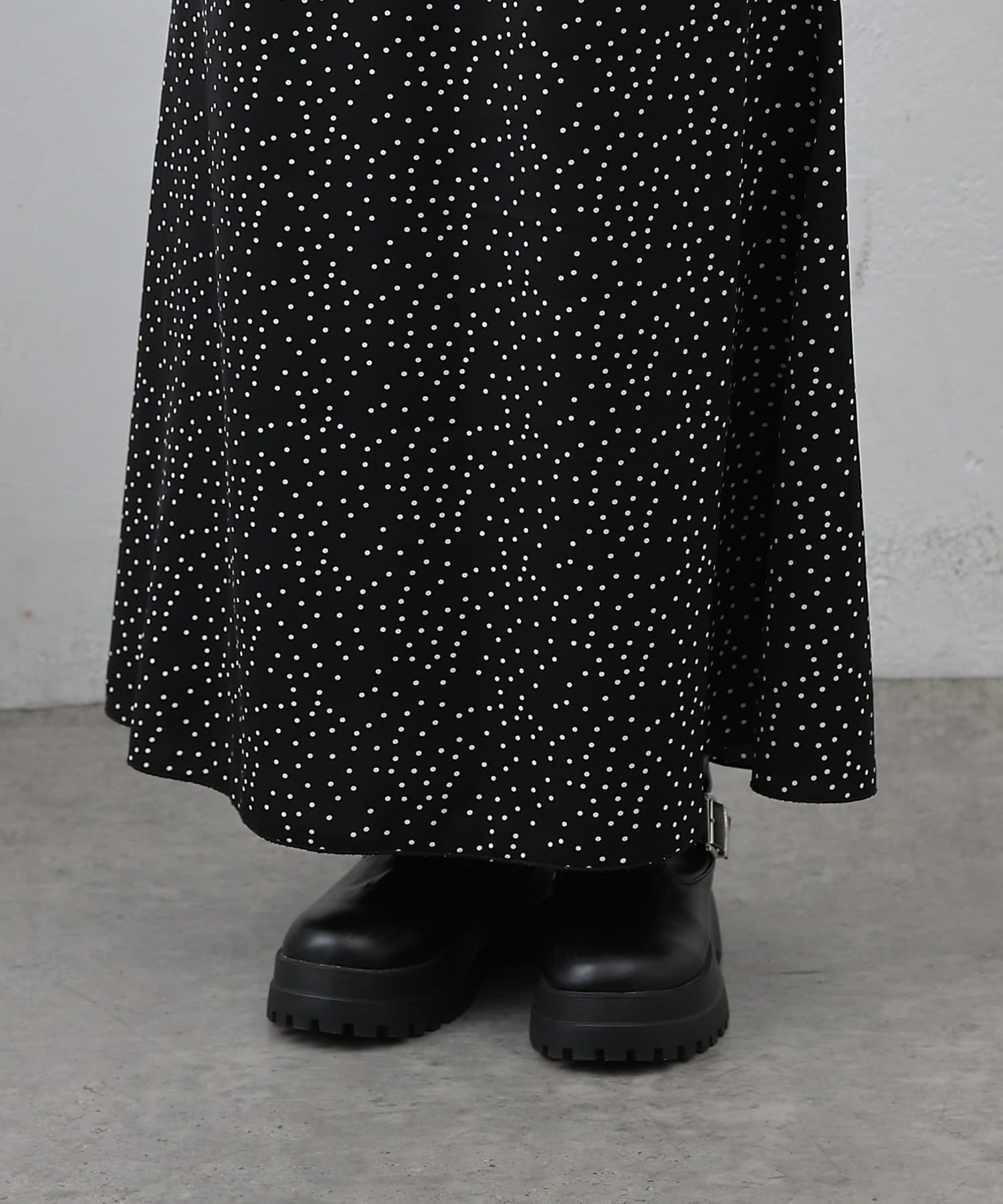 COLONY 2139(コロニー トゥーワンスリーナイン) ランダムドットロングスカート