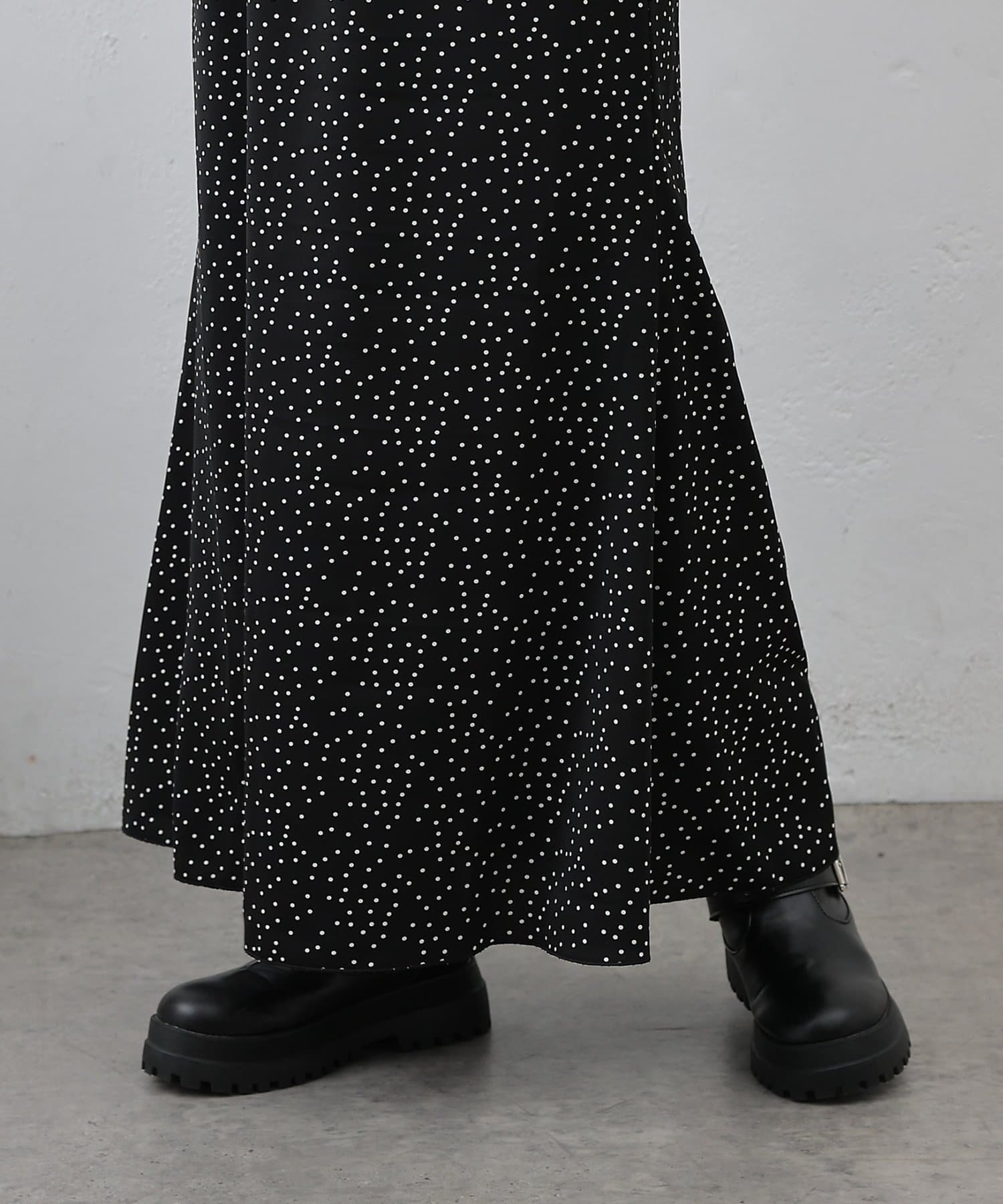 COLONY 2139(コロニー トゥーワンスリーナイン) ランダムドットロングスカート