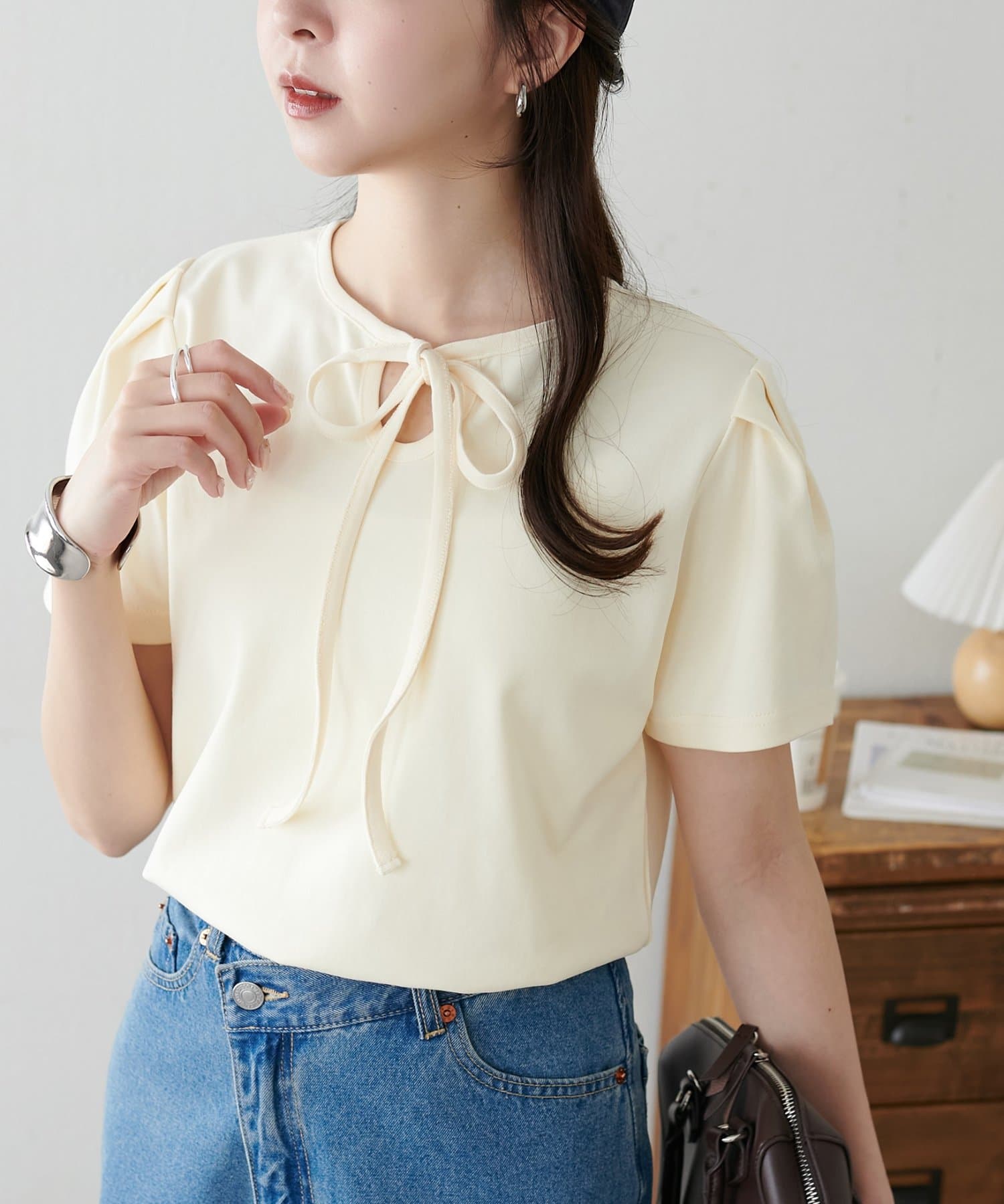 DISCOAT(ディスコート) 【WEB限定】前リボン半袖Tシャツ