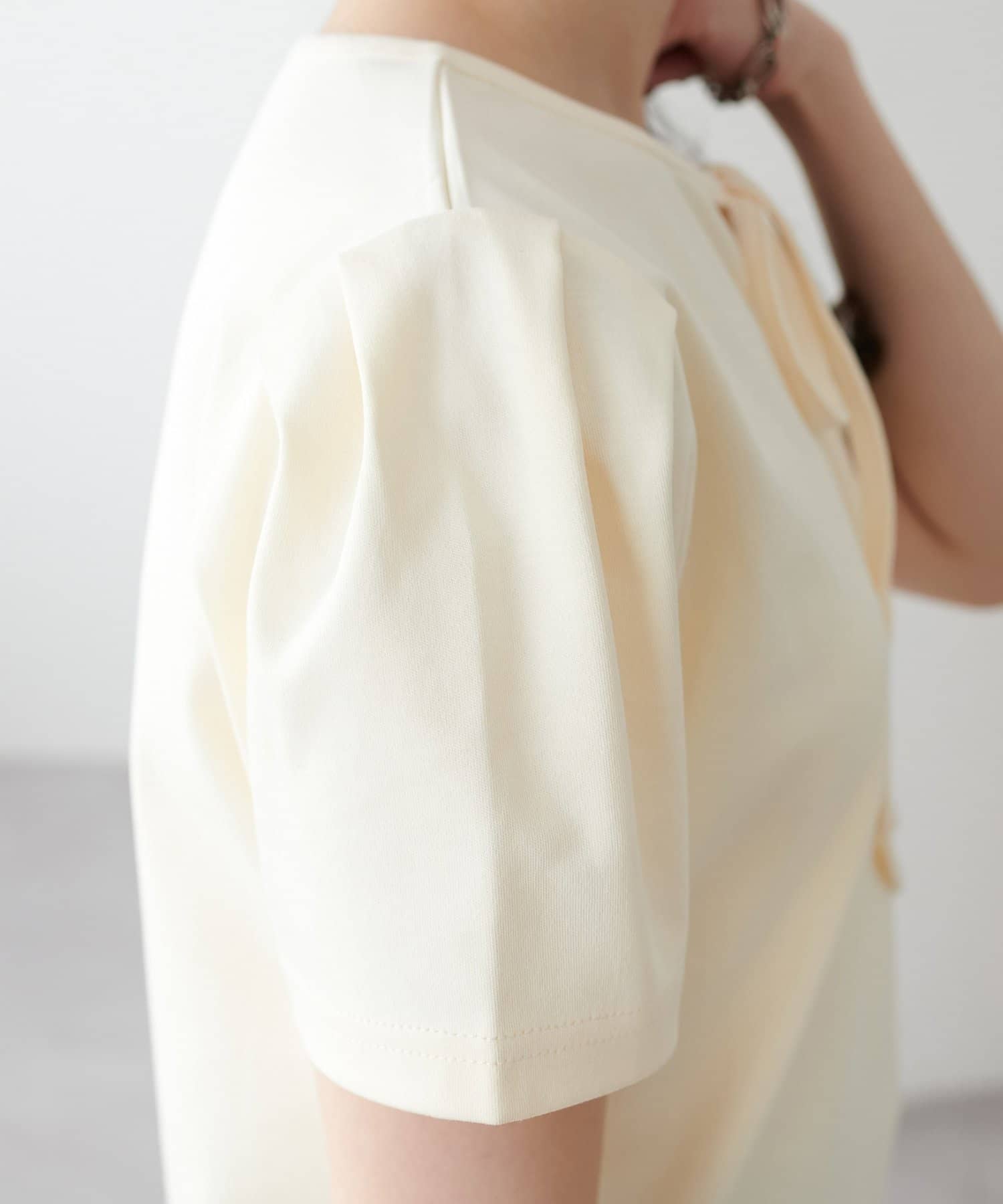 DISCOAT(ディスコート) 【WEB限定】前リボン半袖Tシャツ