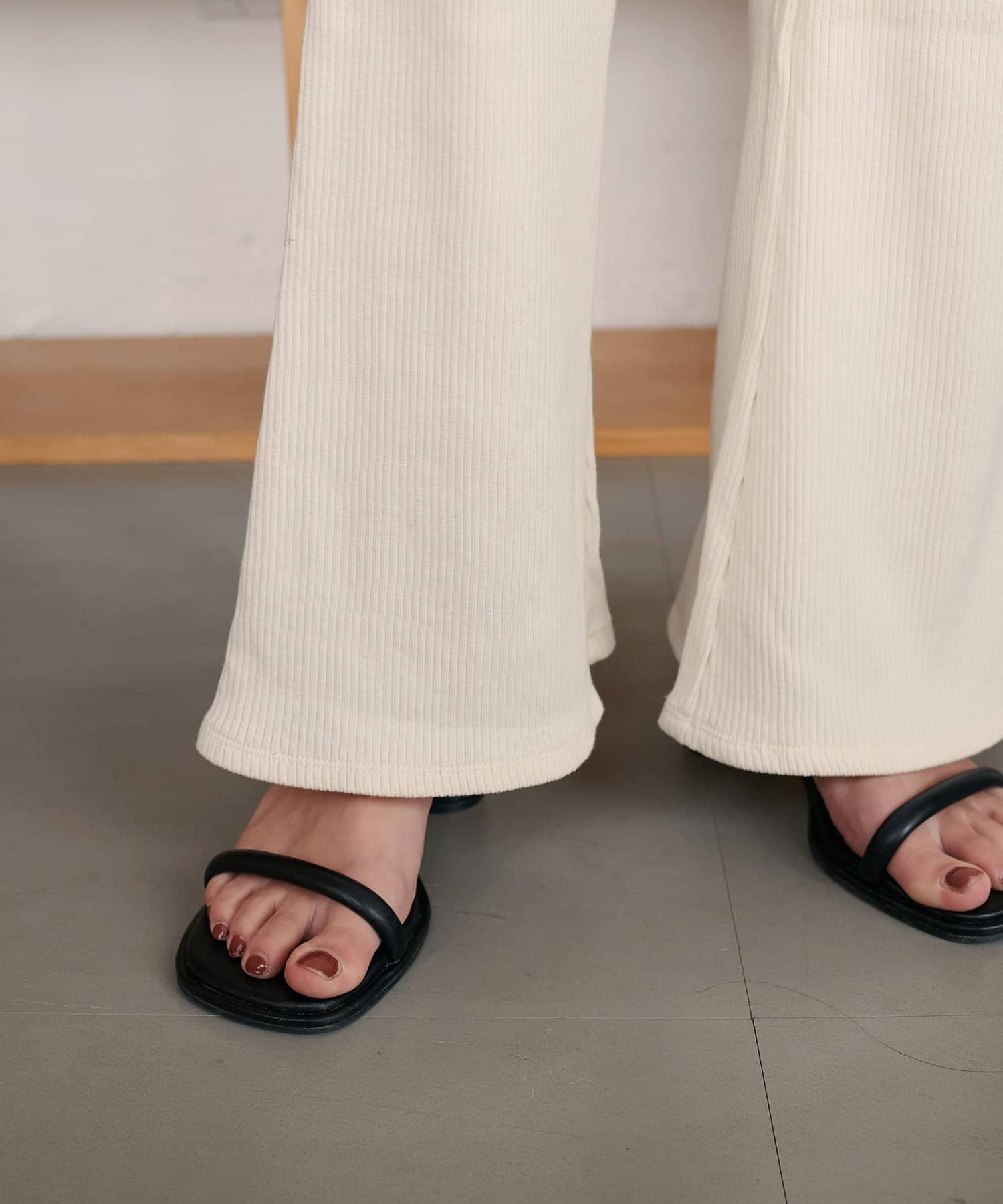 DISCOAT(ディスコート) 【WEB限定】リブフレアパンツ