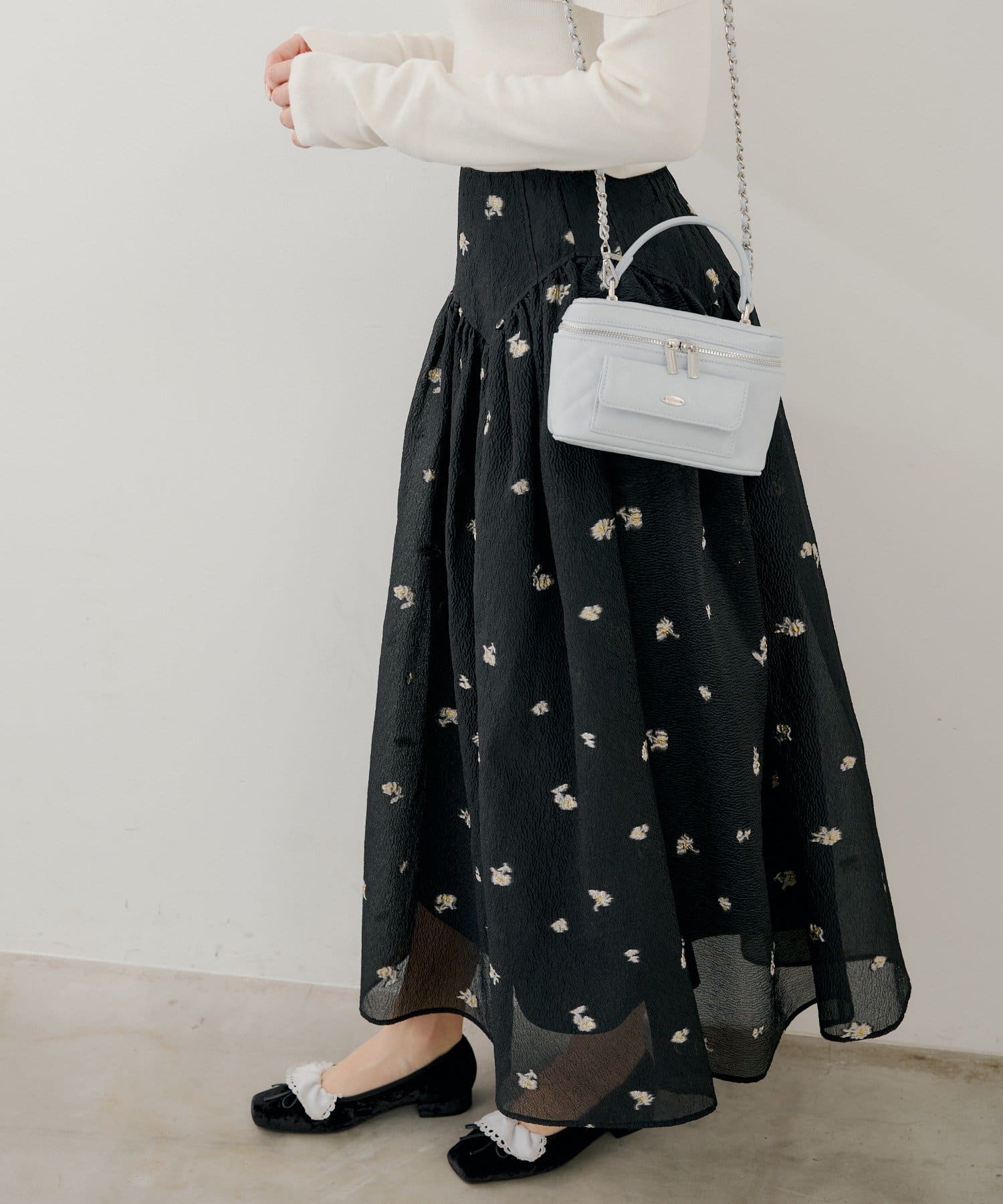 SALON by Chico】フラワージャガードボリュームフレアスカート | Chico