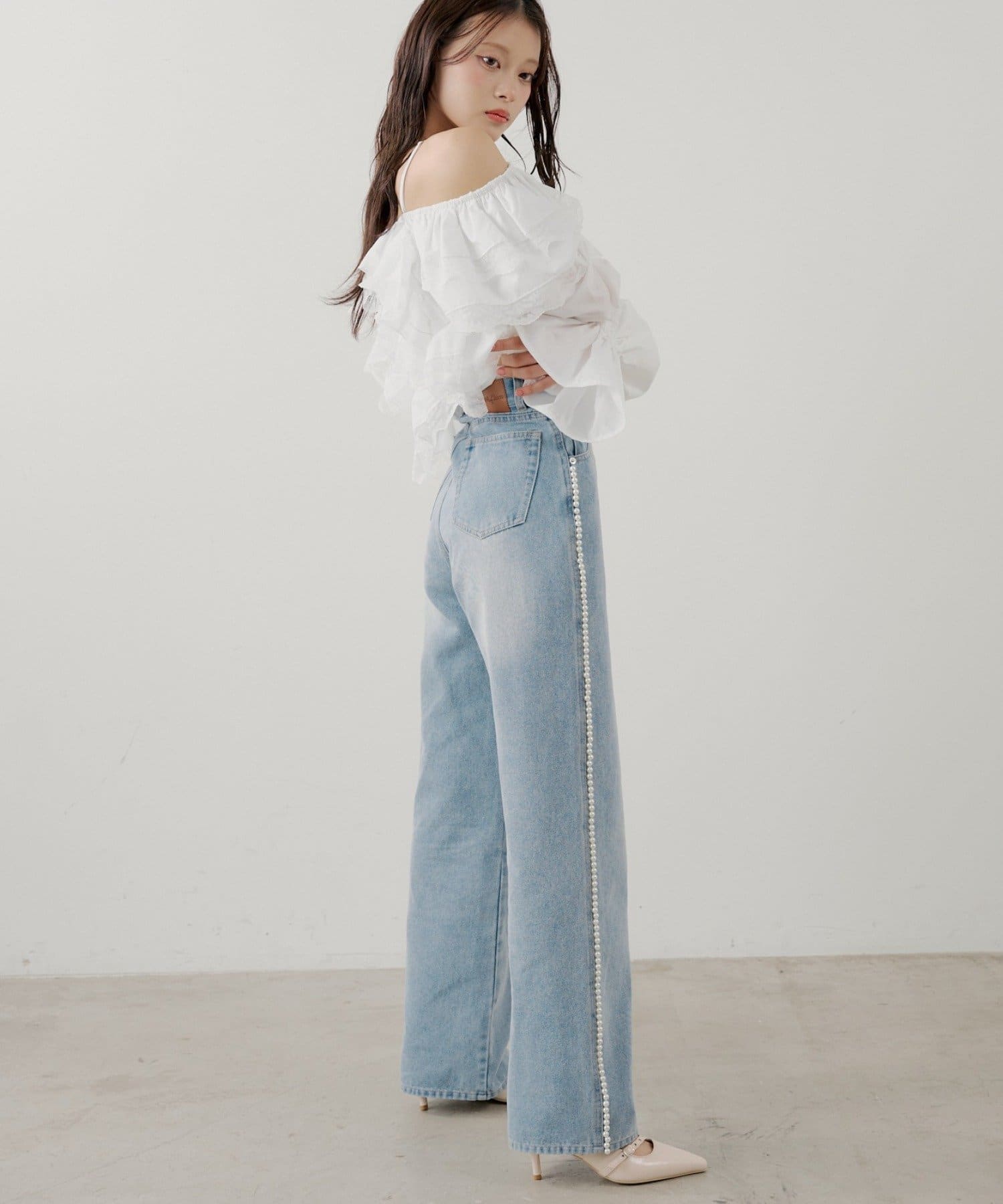 Chico(チコ) 【SALON by Chico】サイドパールラインカーブデニム