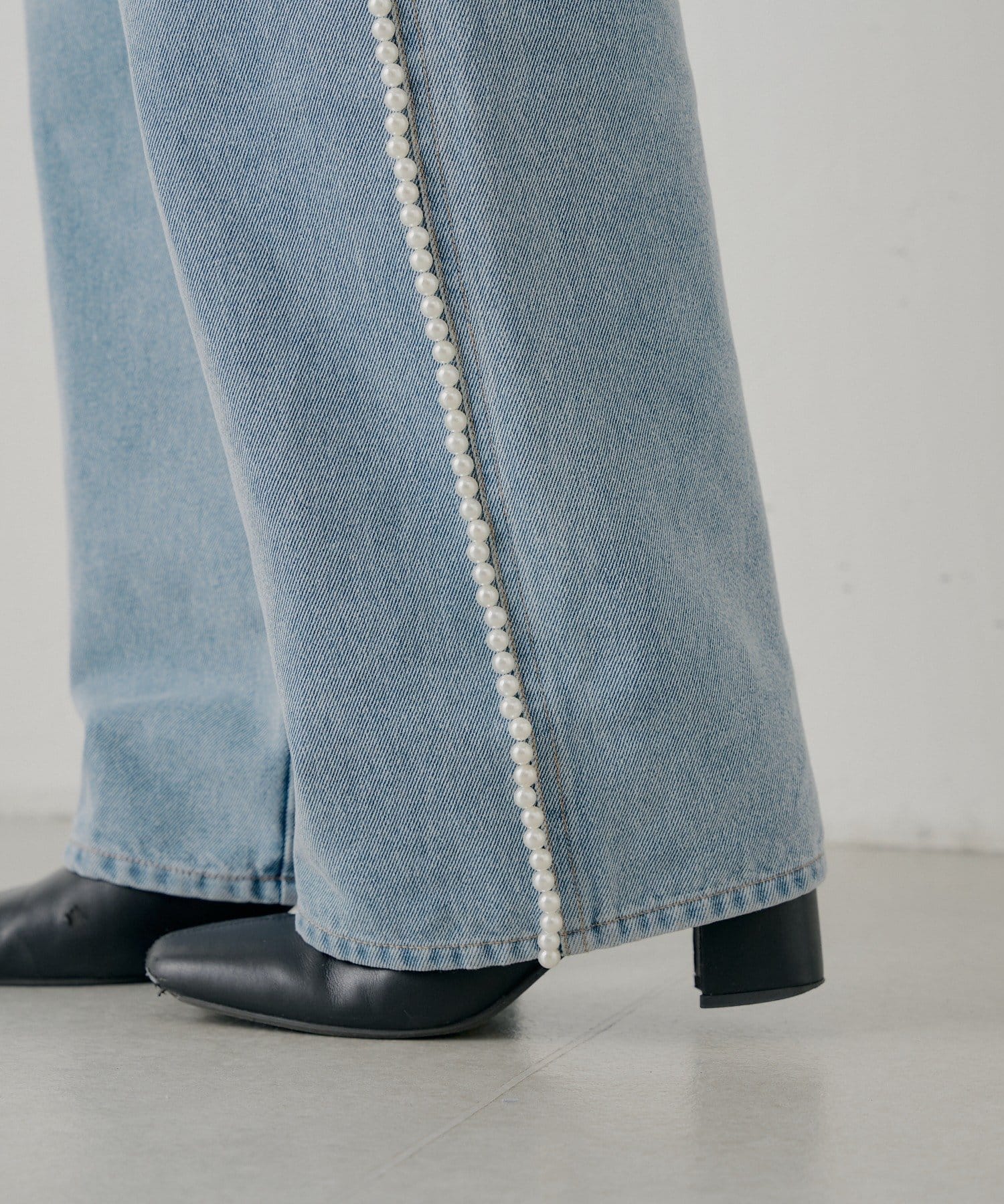 Chico(チコ) 【SALON by Chico】サイドパールラインカーブデニム