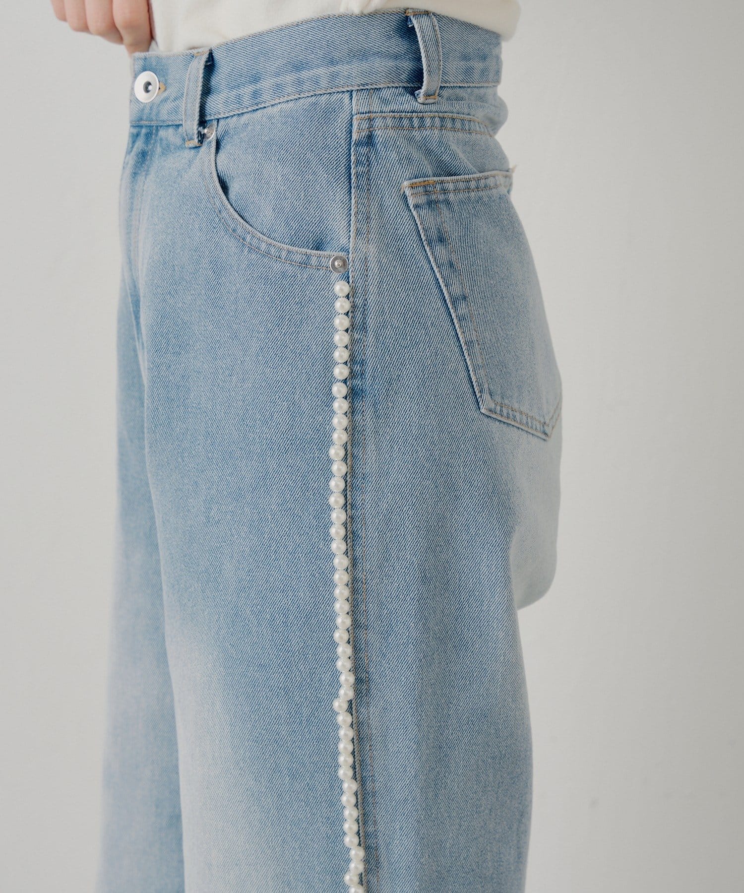 Chico(チコ) 【SALON by Chico】サイドパールラインカーブデニム