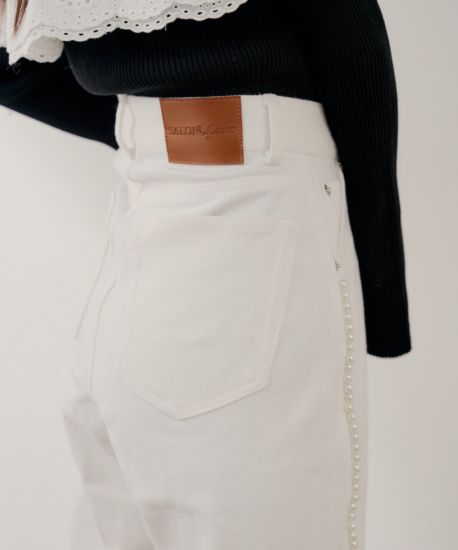 Chico(チコ) 【SALON by Chico】サイドパールラインカーブデニム