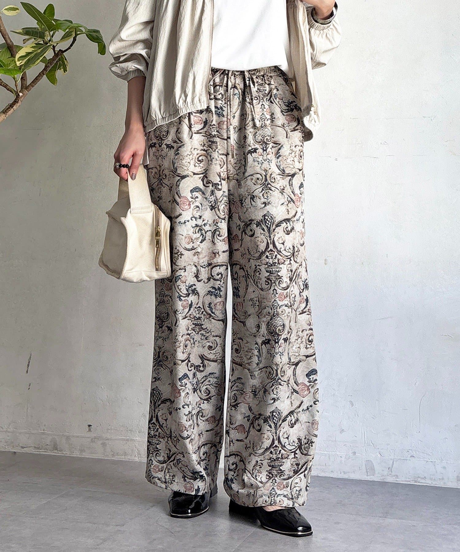 un dix cors(アンディコール) 小花柄パンツ