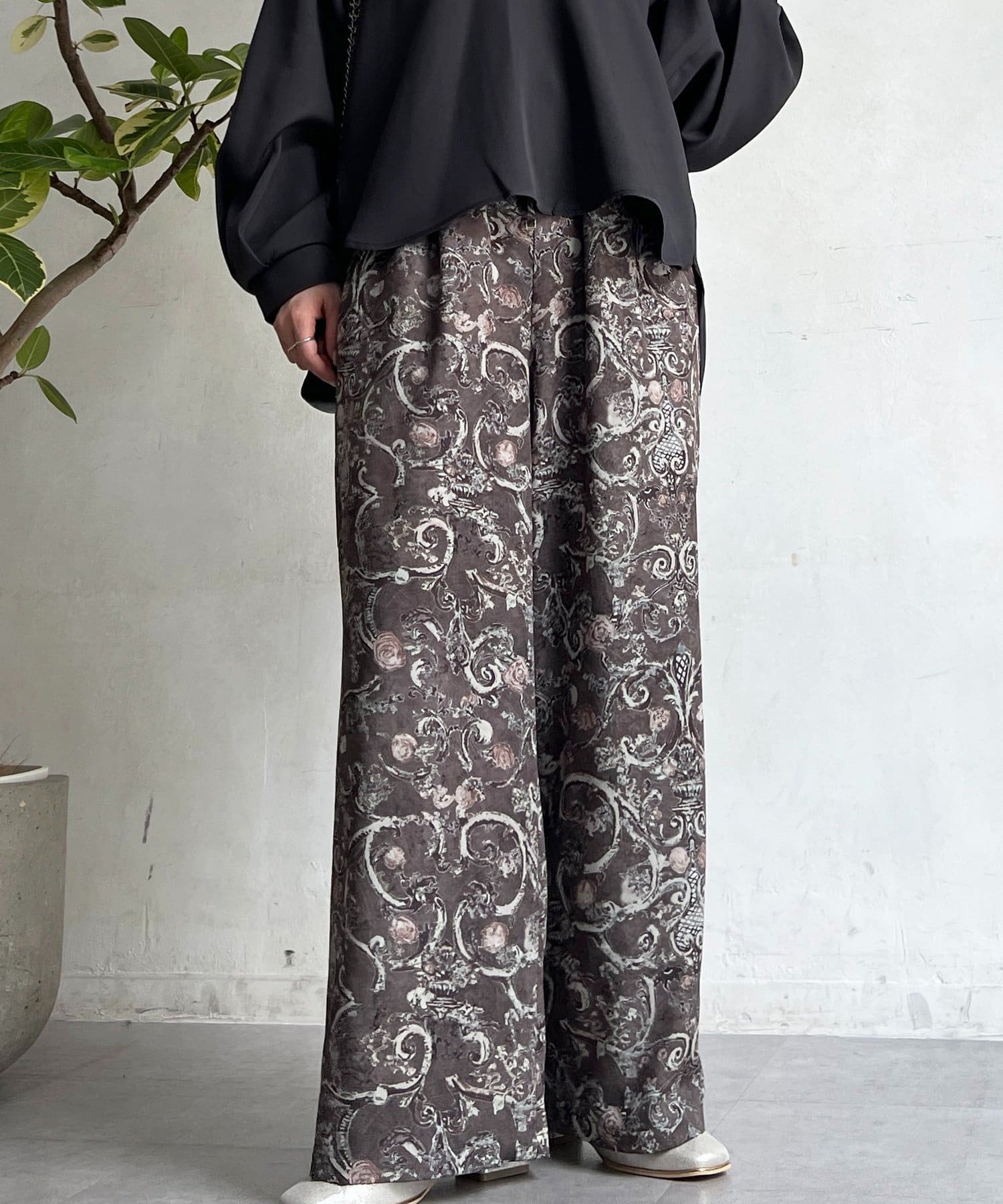 un dix cors(アンディコール) 小花柄パンツ