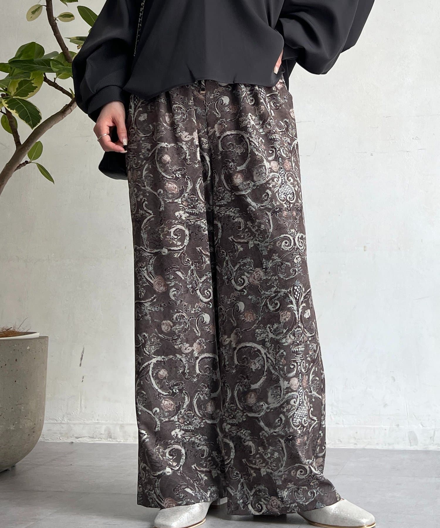 un dix cors(アンディコール) 小花柄パンツ