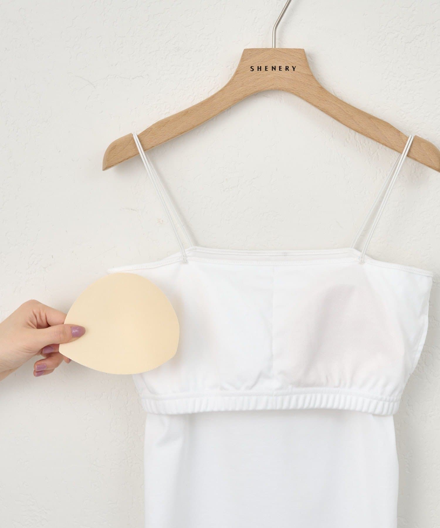 SHENERY(シーナリー) ダブルストラップカップ付きキャミ