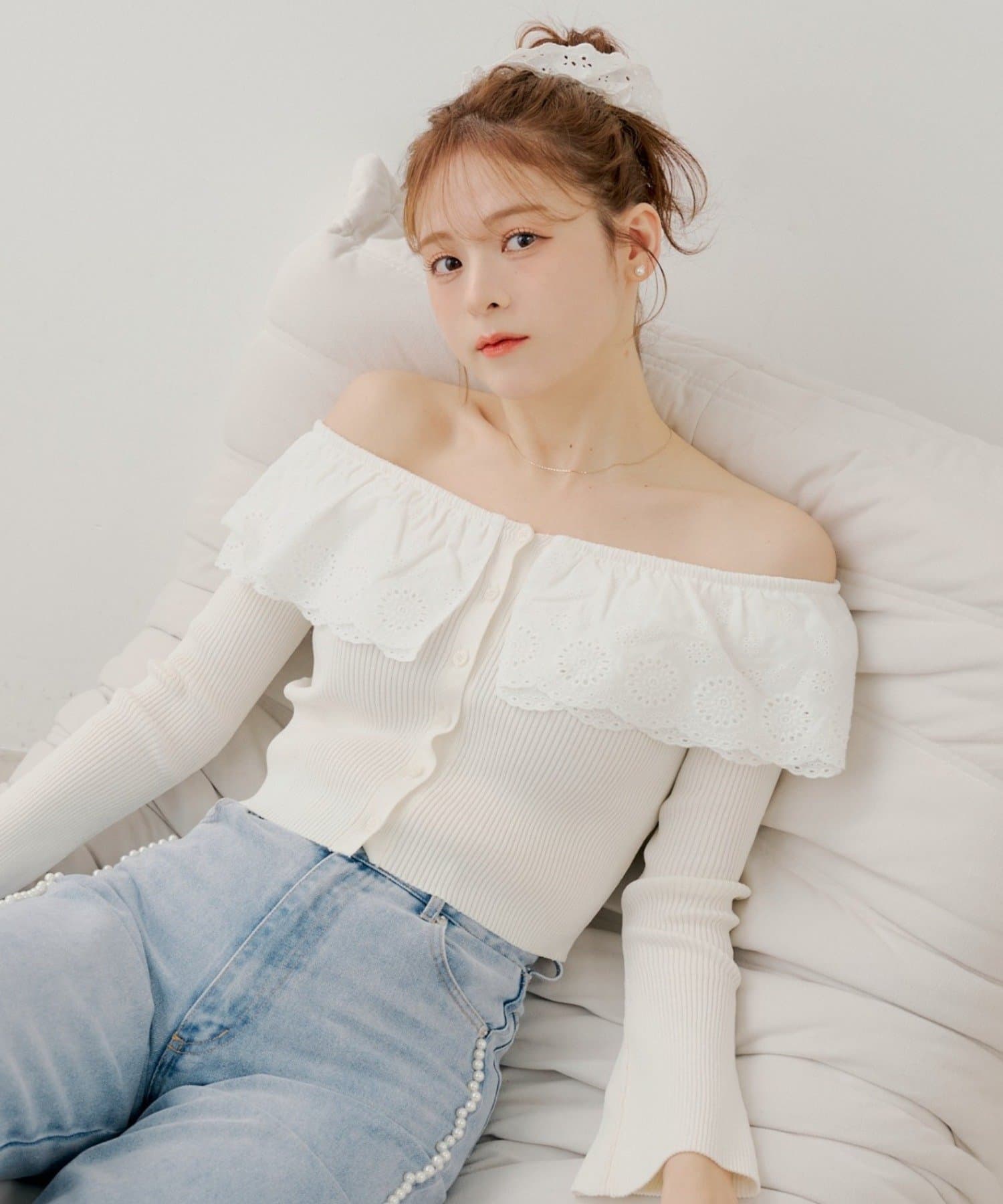 Chico(チコ) 【SALON by Chico】前後2wayダブルレースフリルオフショルニット