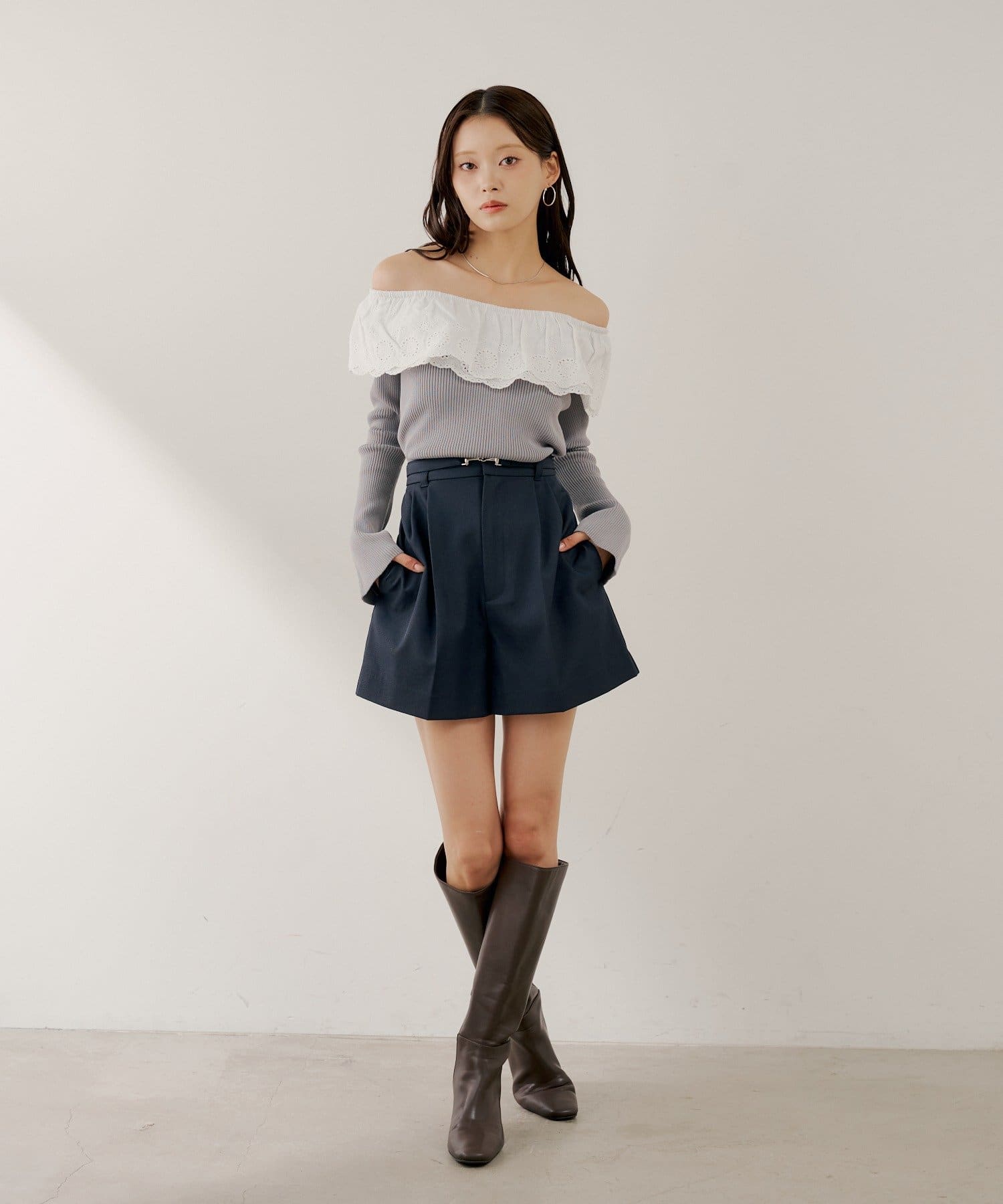 Chico(チコ) 【SALON by Chico】前後2wayダブルレースフリルオフショルニット