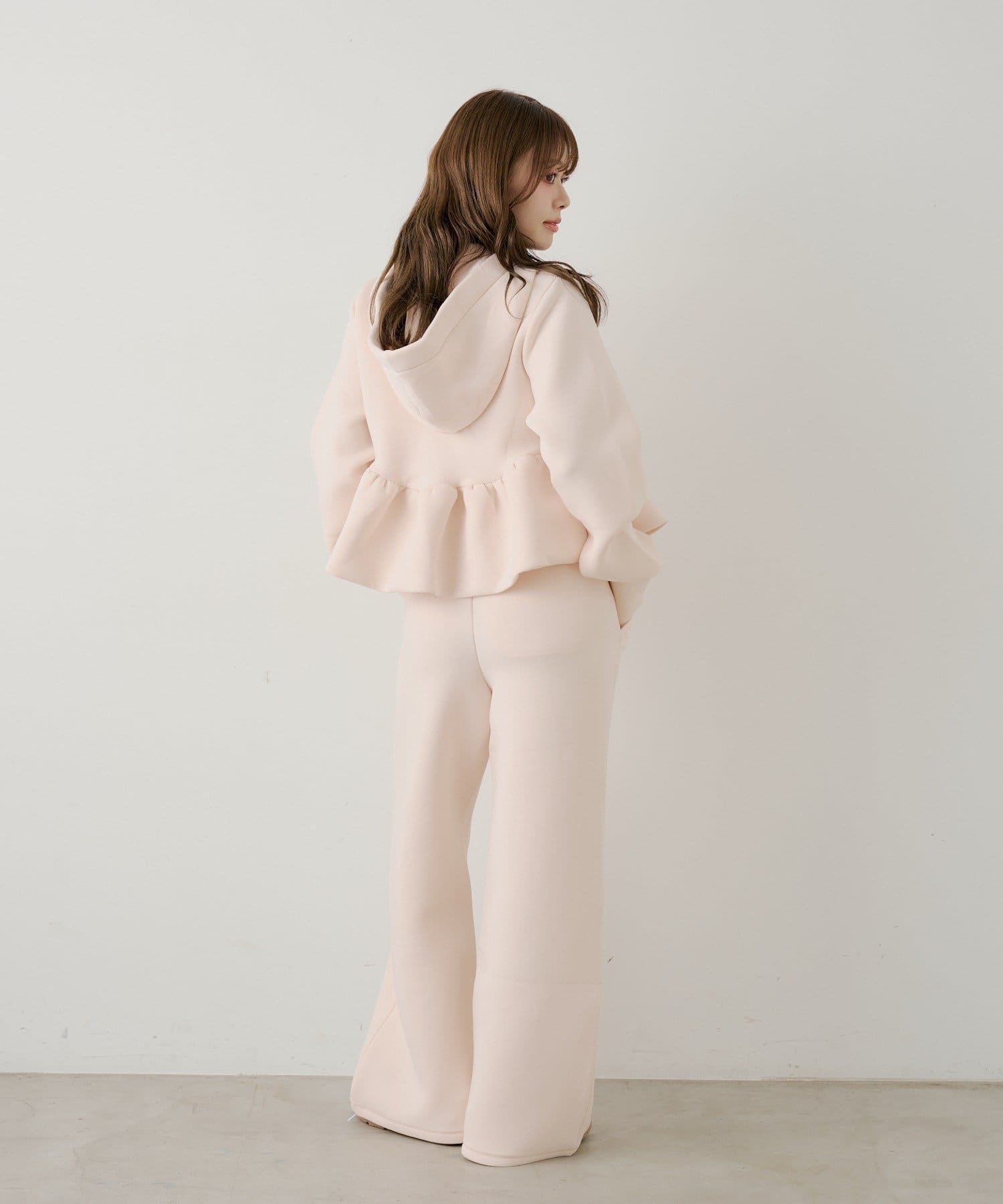 Chico(チコ) 【SALON by Chico/セットアップ対応】ダブルタックスウェットストレートパンツ