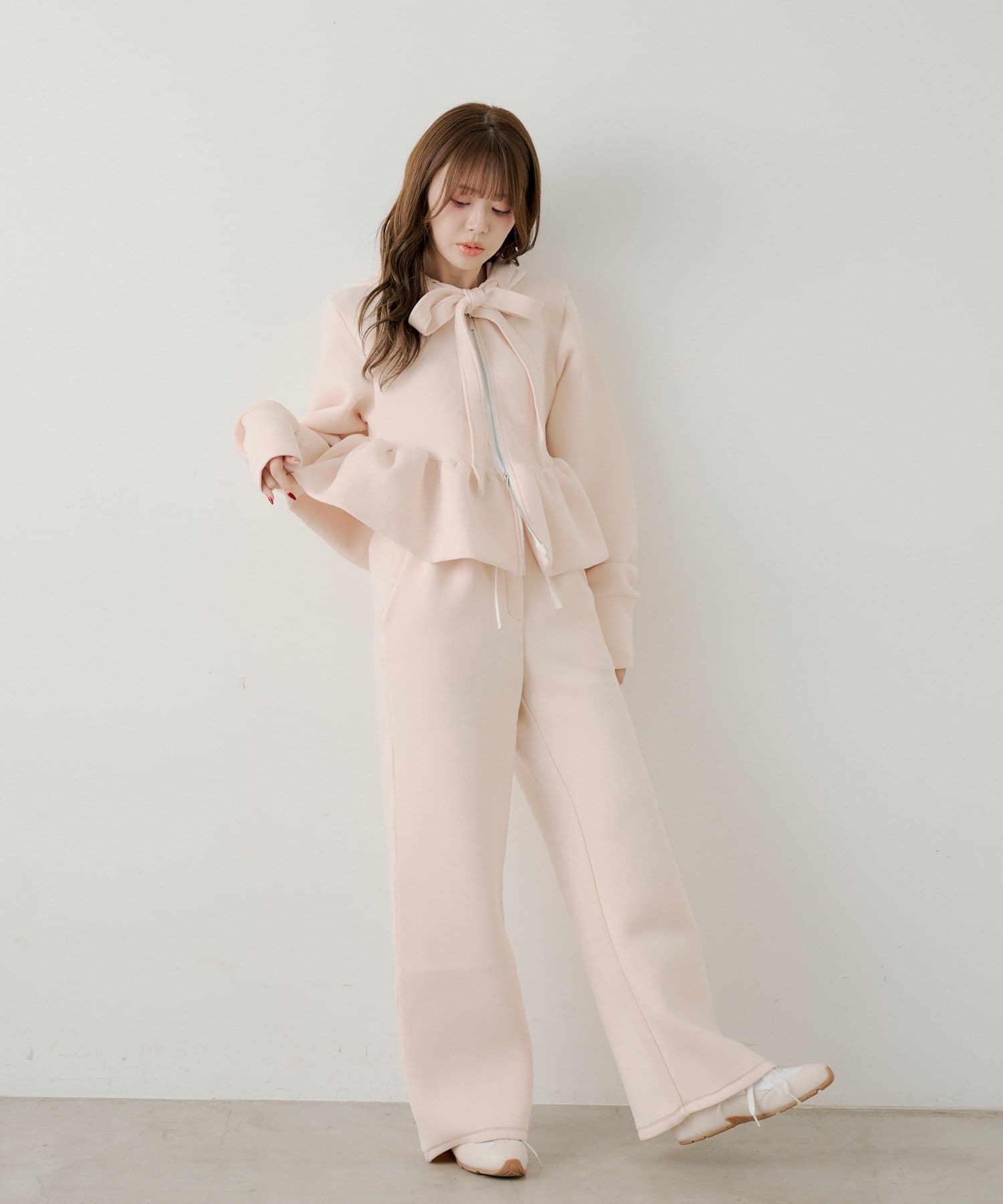 Chico(チコ) 【SALON by Chico/セットアップ対応】太リボンペプラムジップスウェット