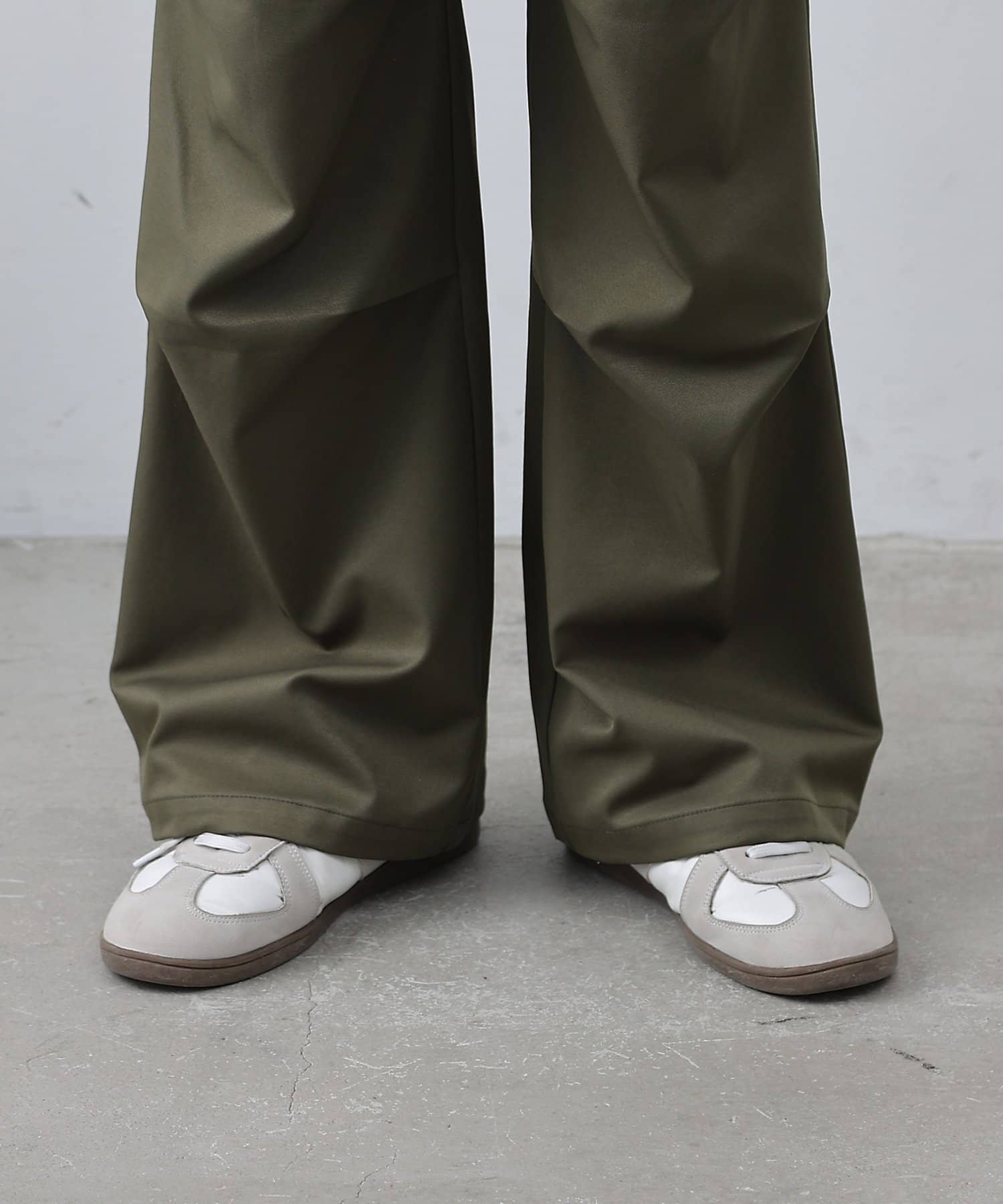 COLONY 2139(コロニー トゥーワンスリーナイン) タックカーゴパンツ