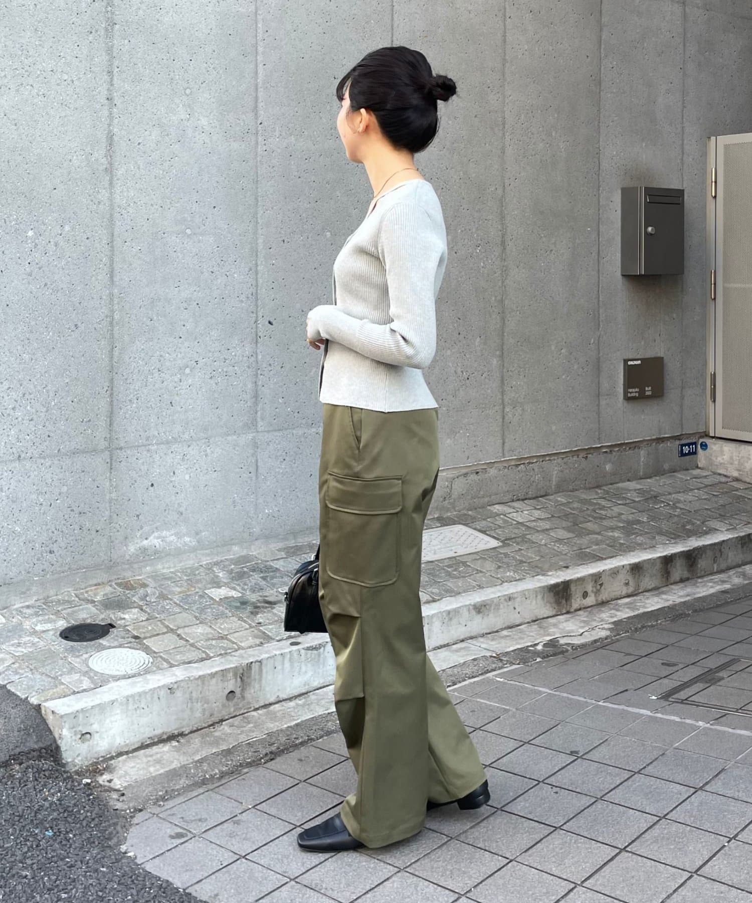 COLONY 2139(コロニー トゥーワンスリーナイン) タックカーゴパンツ