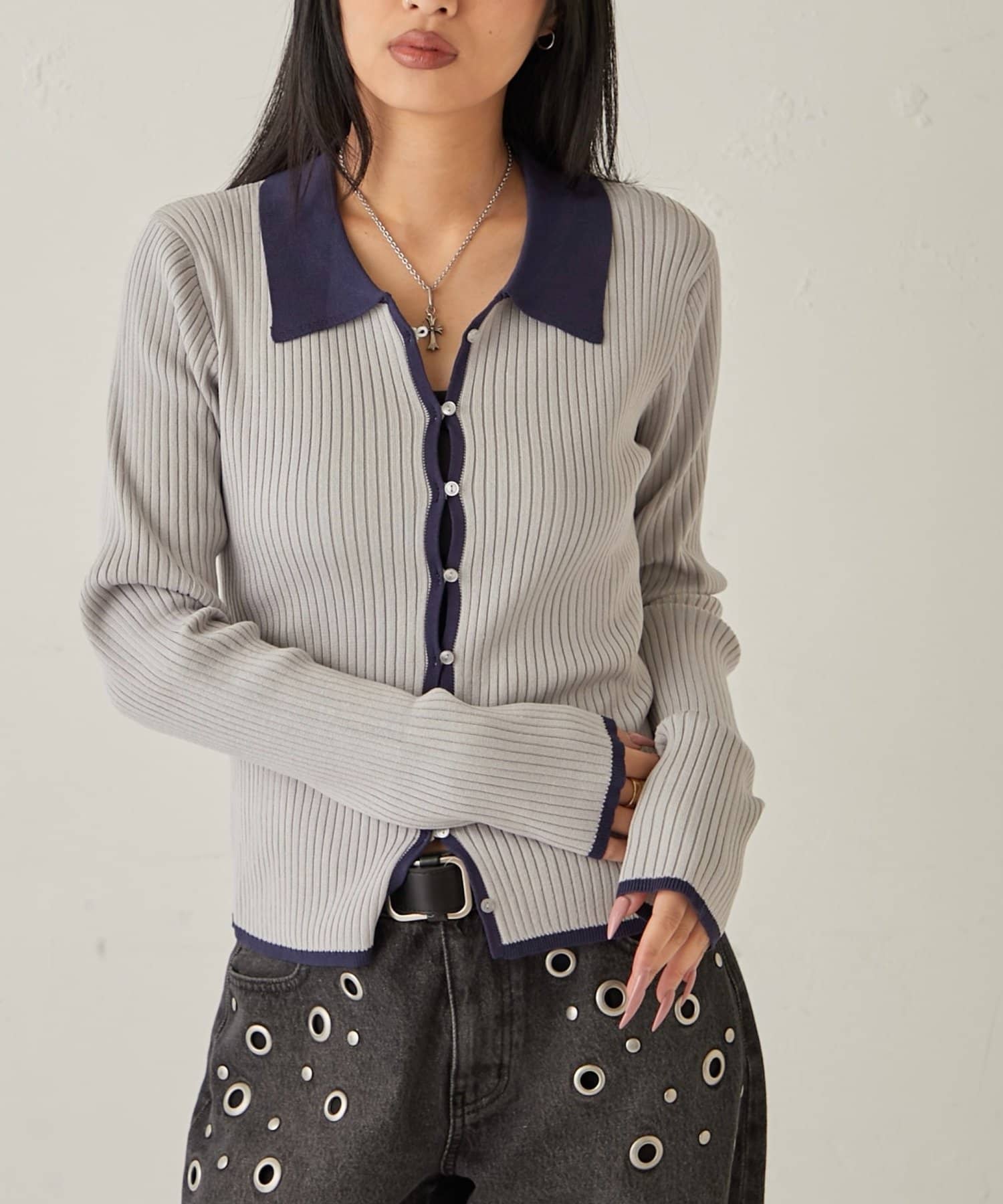 WHO’S WHO gallery(フーズフーギャラリー) TWO-TONE COLLARED RIB SLIM CARDIGAN