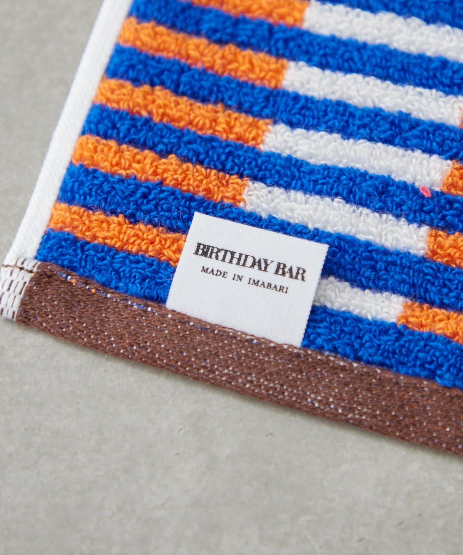 BIRTHDAY BAR(バースデイバー) パターンタオルハンカチ　格子/ランダム