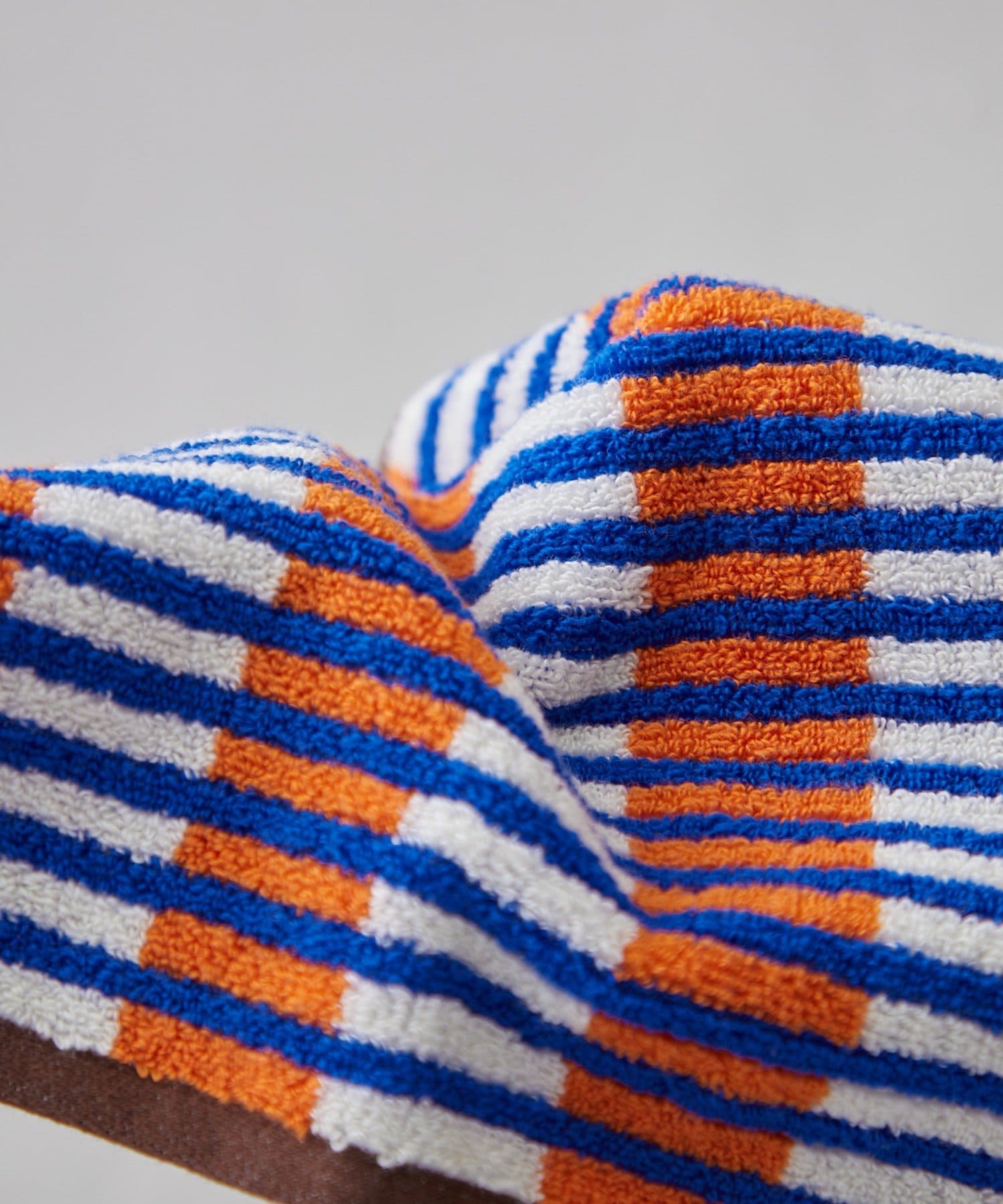 BIRTHDAY BAR(バースデイバー) パターンタオルハンカチ　格子/ランダム